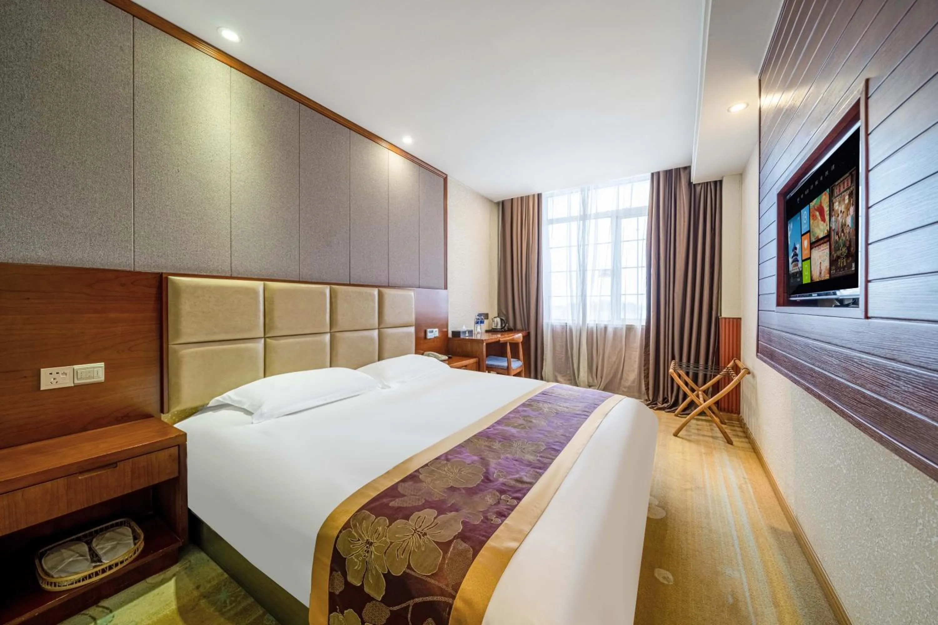 Bed in Bo Ai International Hotel Shanghai Pudong Airport Branch-Provide shuttle services to Pudong Airport and Disneyland