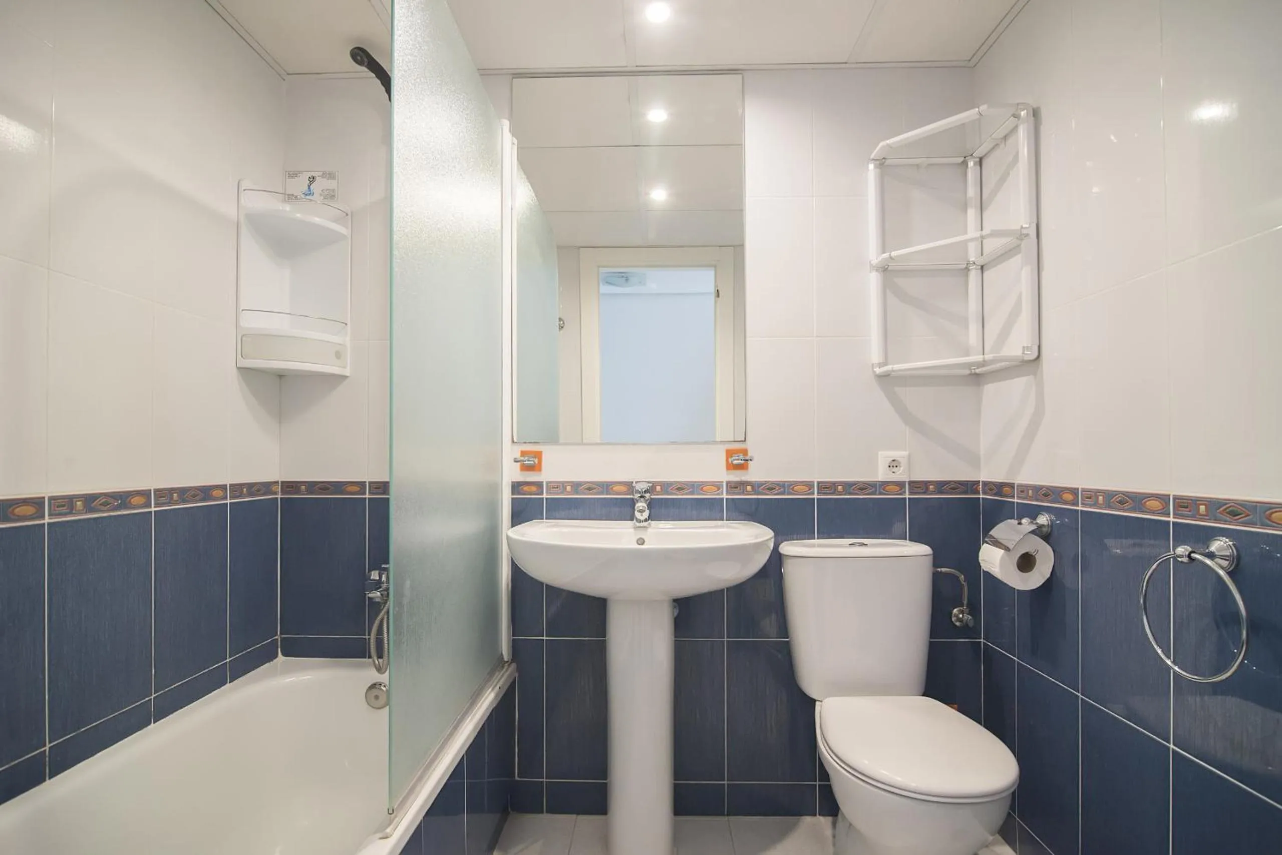 Bathroom in Apartamentos Hipocampos Calpe Rent Apart