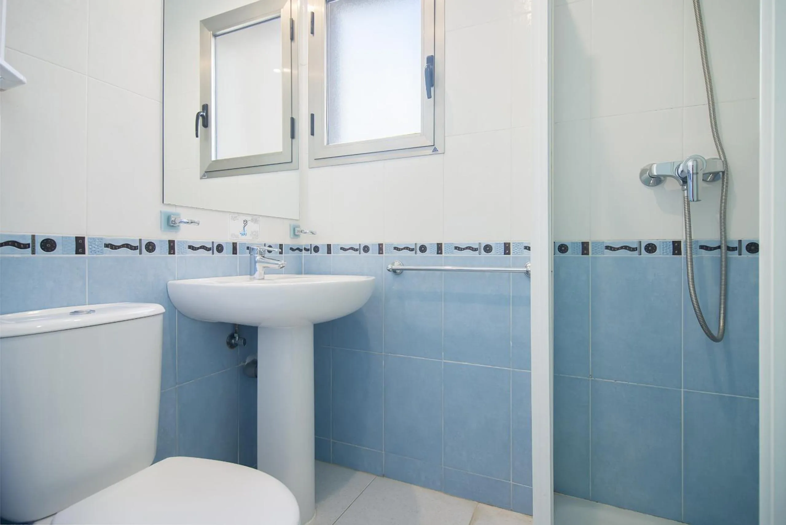 Bathroom in Apartamentos Hipocampos Calpe Rent Apart