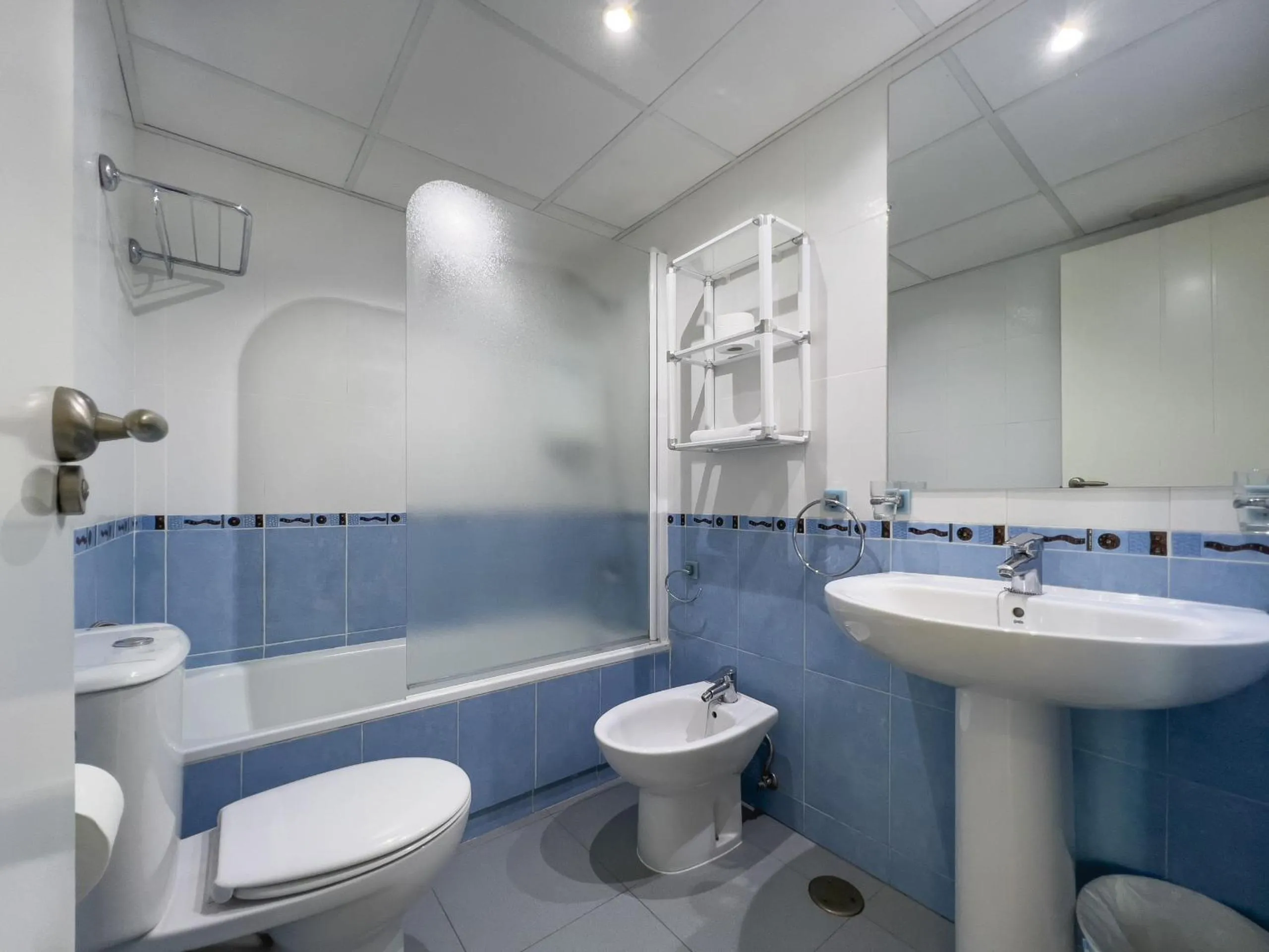 Bathroom in Apartamentos Hipocampos Calpe Rent Apart