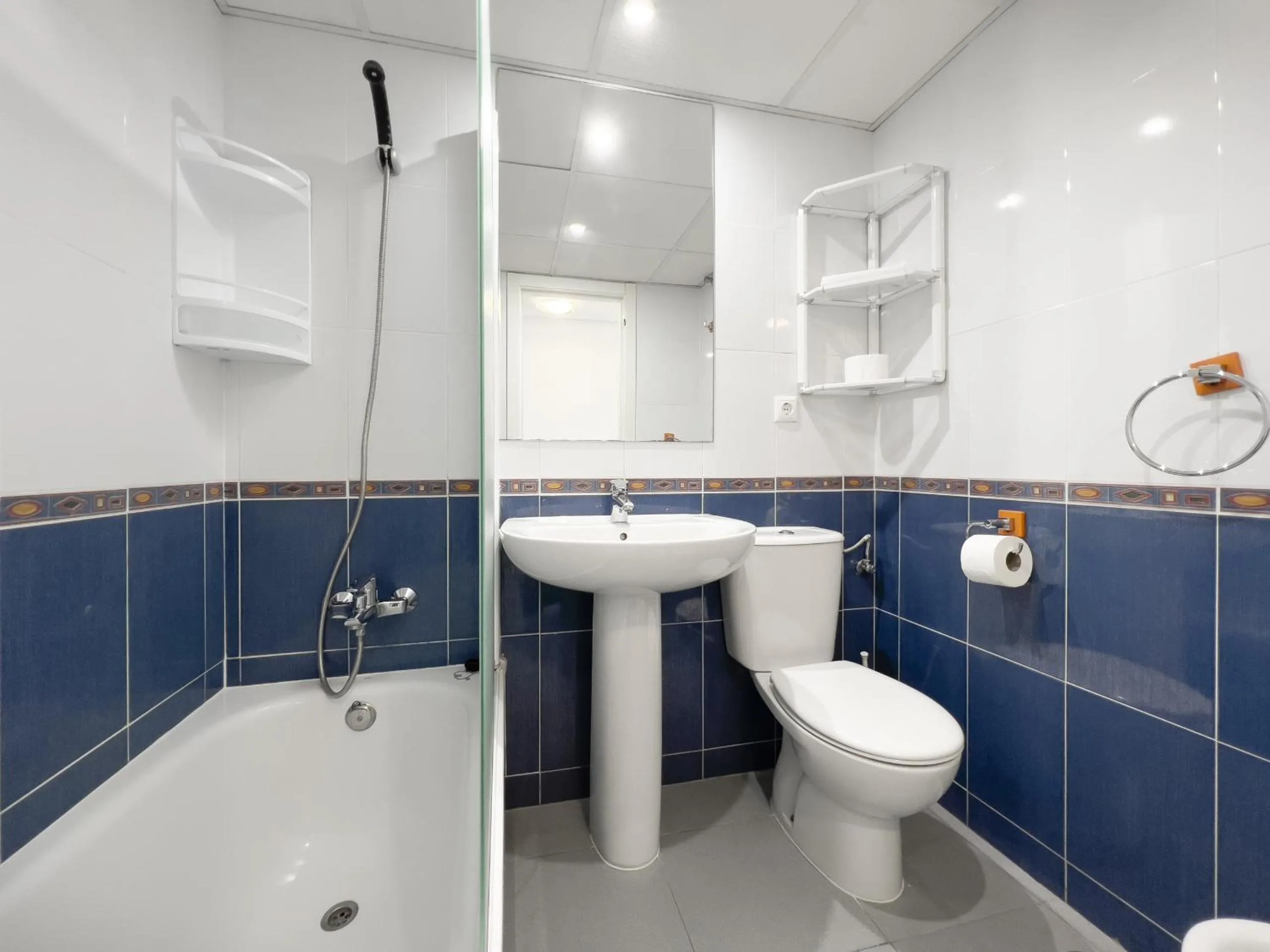 Bathroom in Apartamentos Hipocampos Calpe Rent Apart