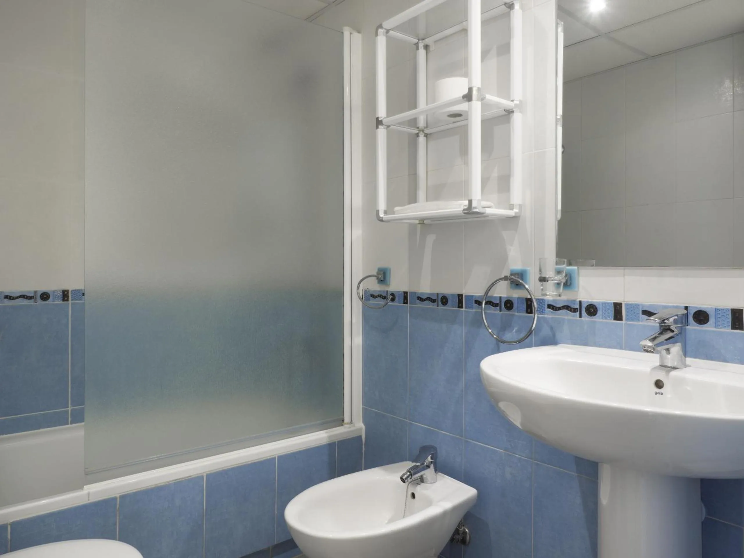 Bathroom in Apartamentos Hipocampos Calpe Rent Apart