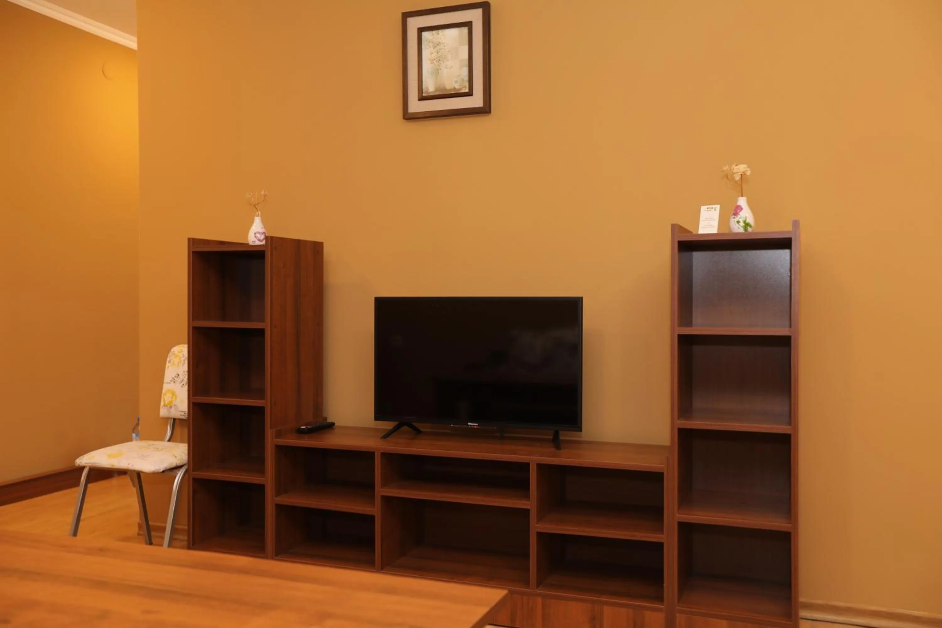 Communal lounge/ TV room in Popock Baghramyan