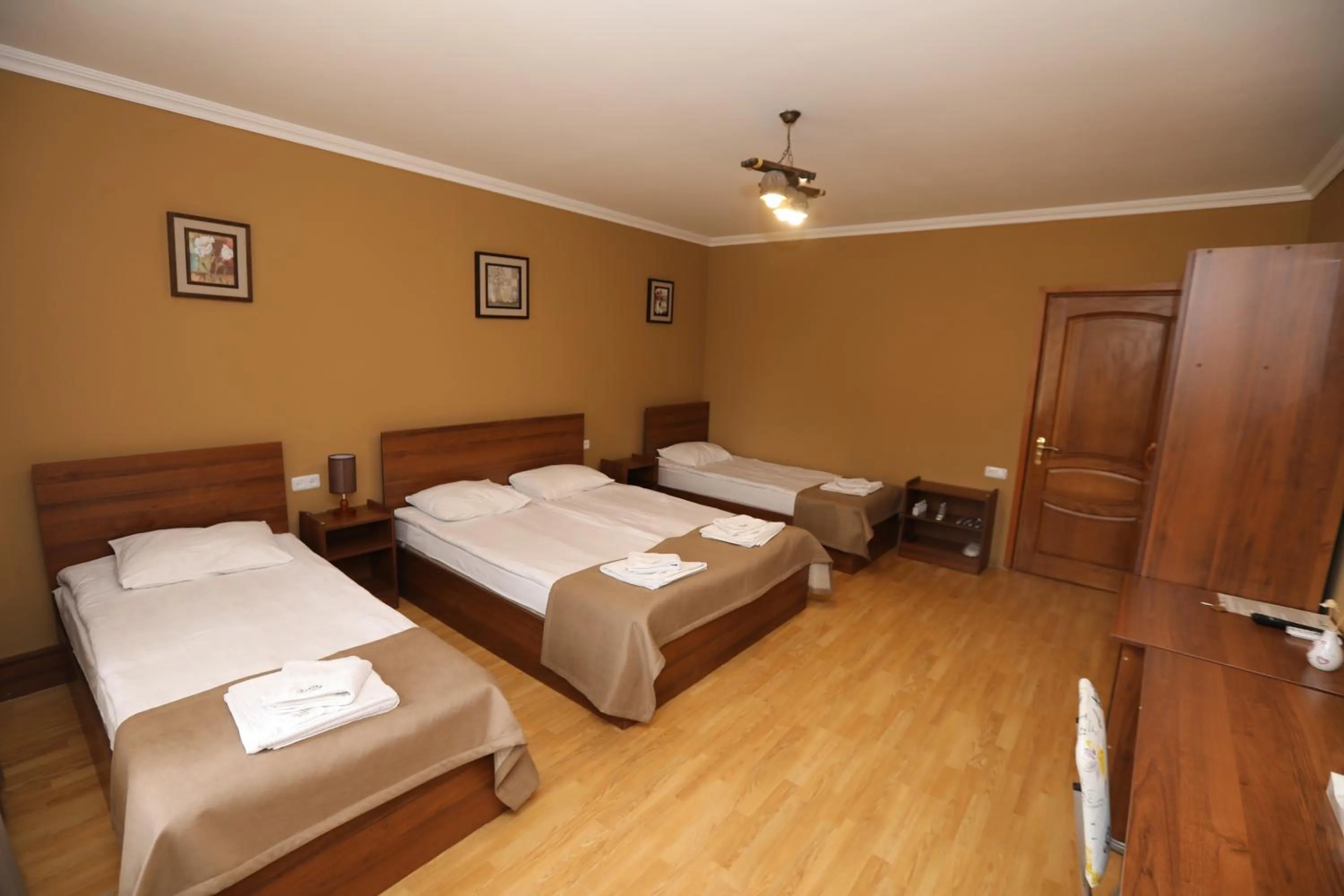 Photo of the whole room, Bed in Popock Baghramyan