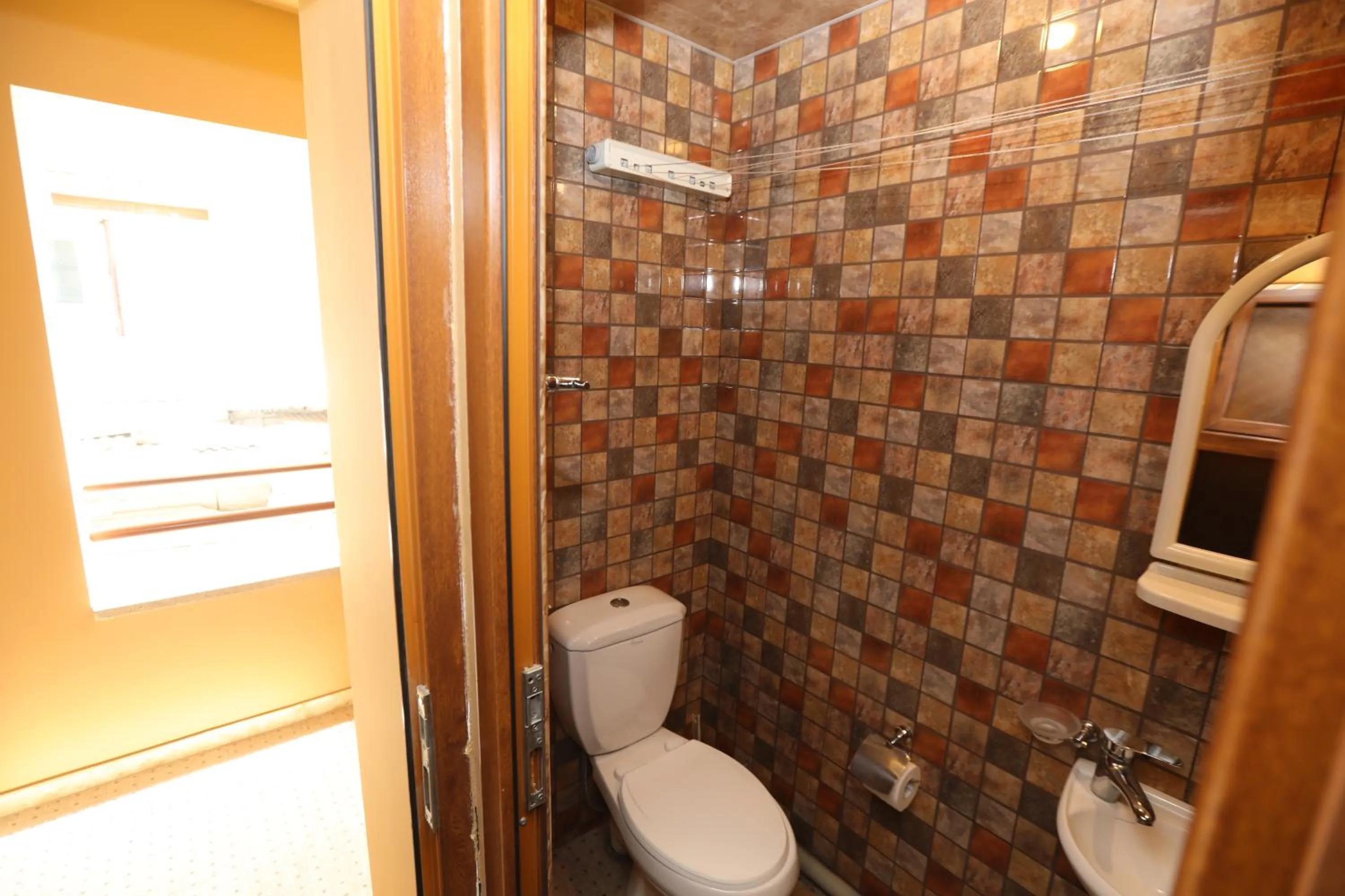 Shower in Popock Baghramyan