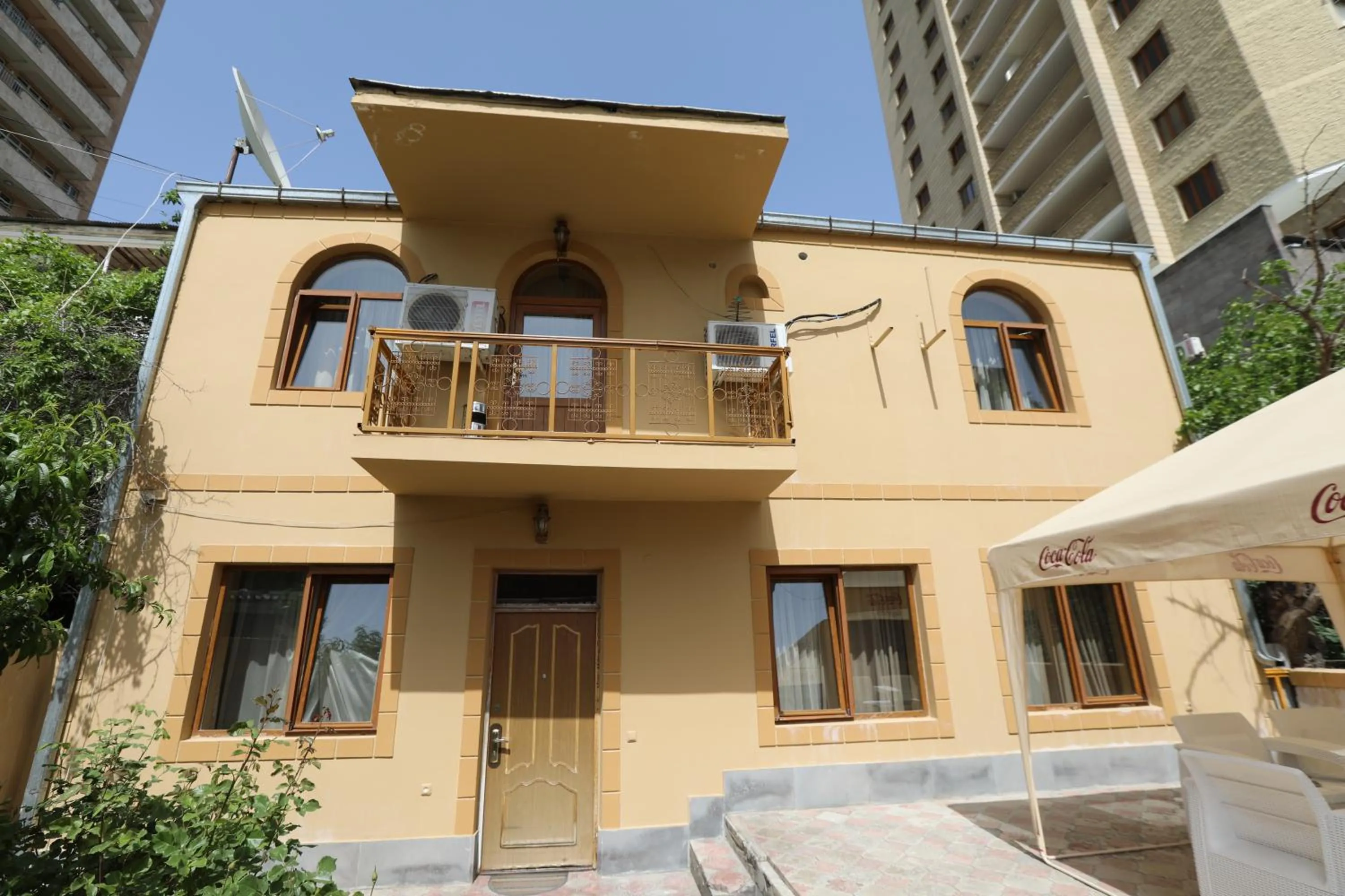 Property building in Popock Baghramyan