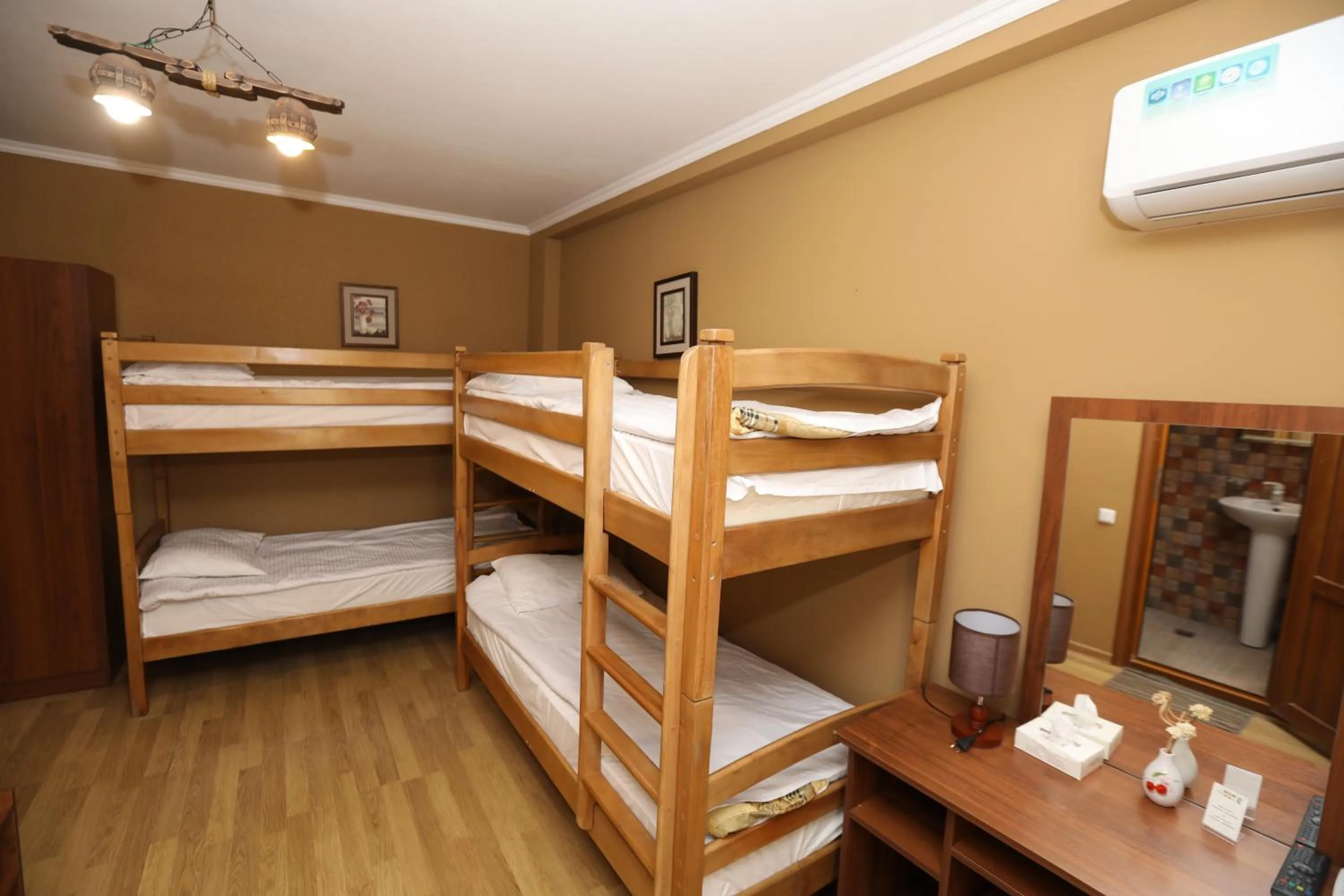 Photo of the whole room, Bed in Popock Baghramyan