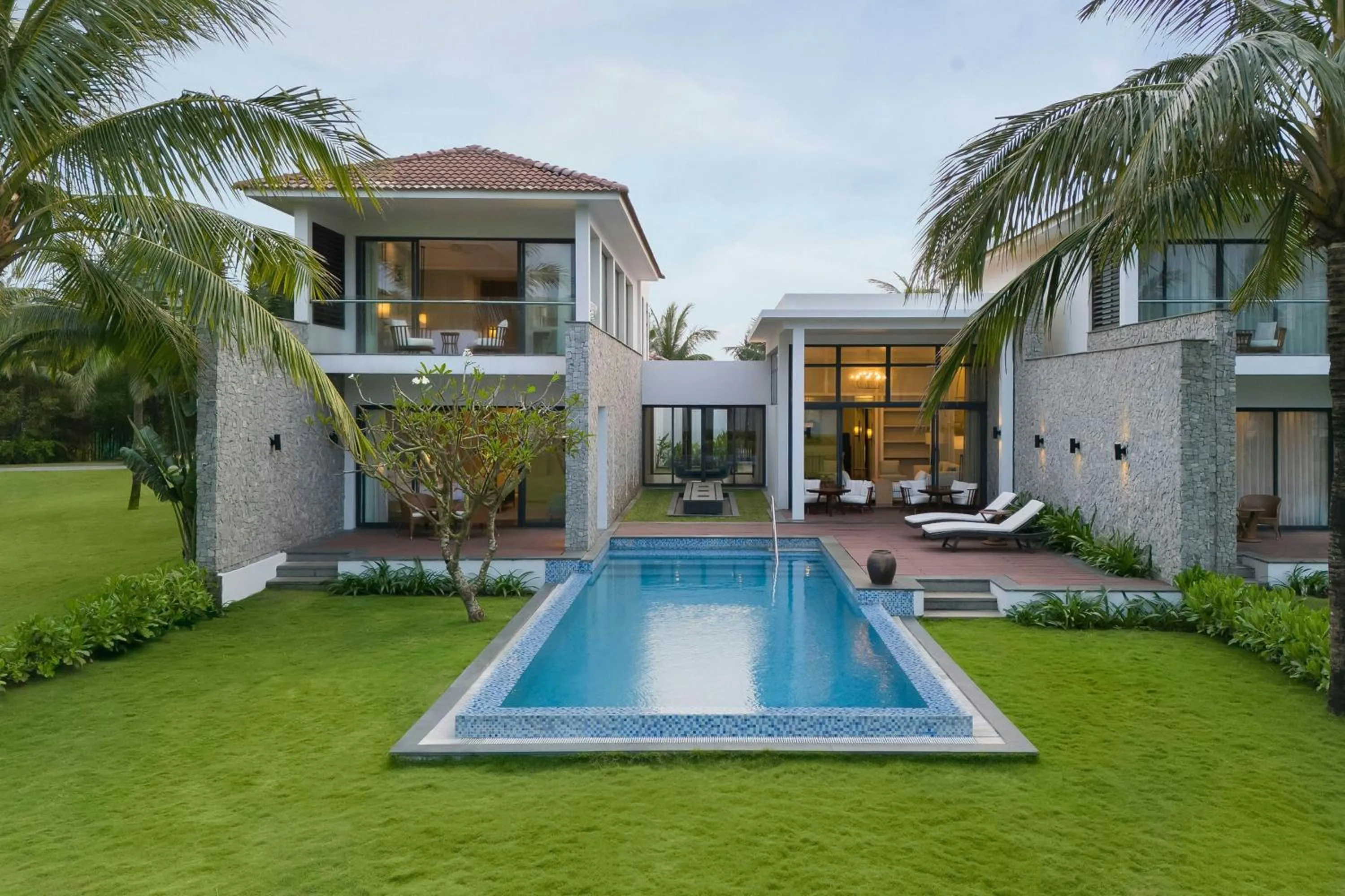 Swimming pool in Renaissance Danang Hoi An Resort & Spa