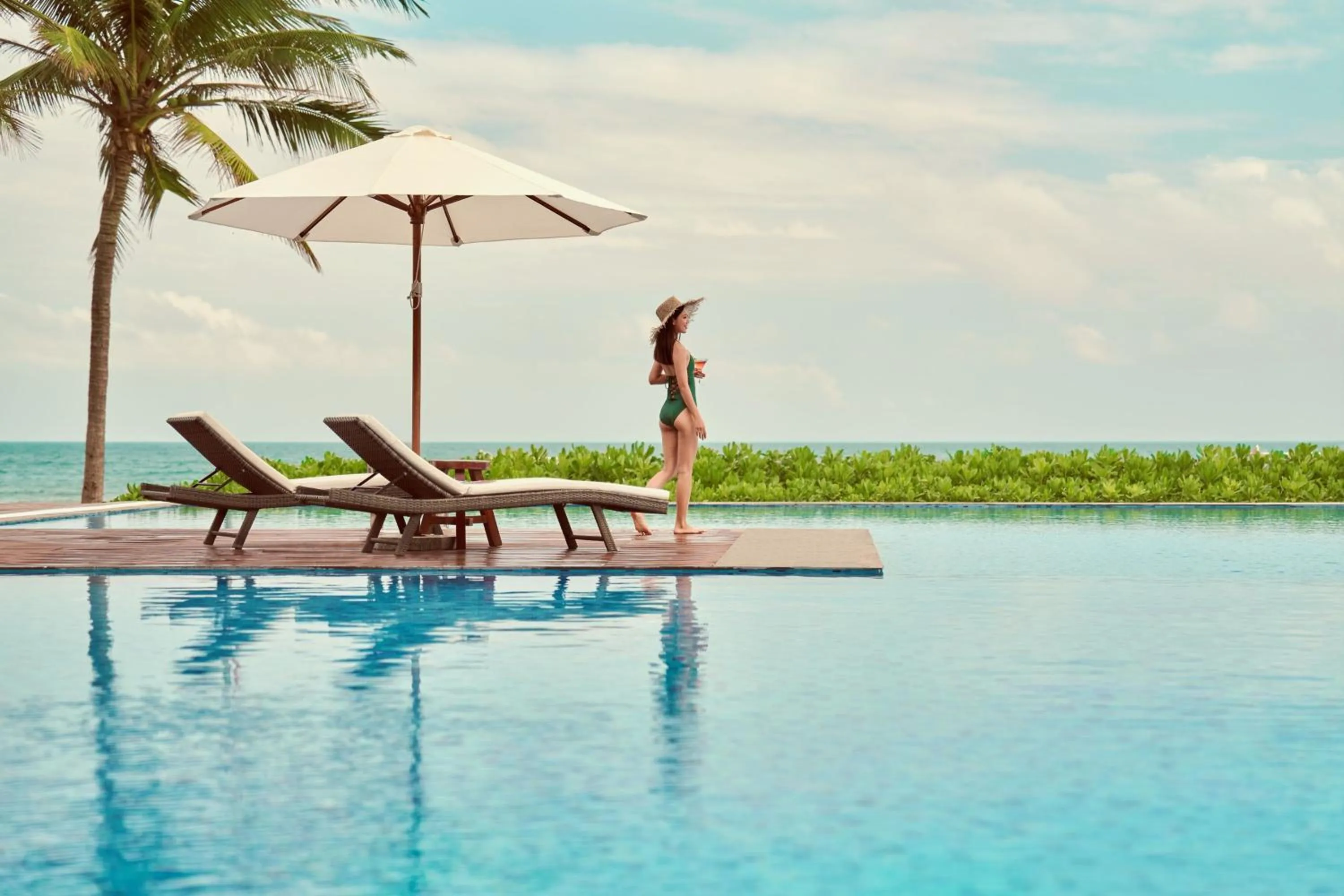 Swimming pool in Danang Marriott Resort & Spa, Non Nuoc Beach Villas