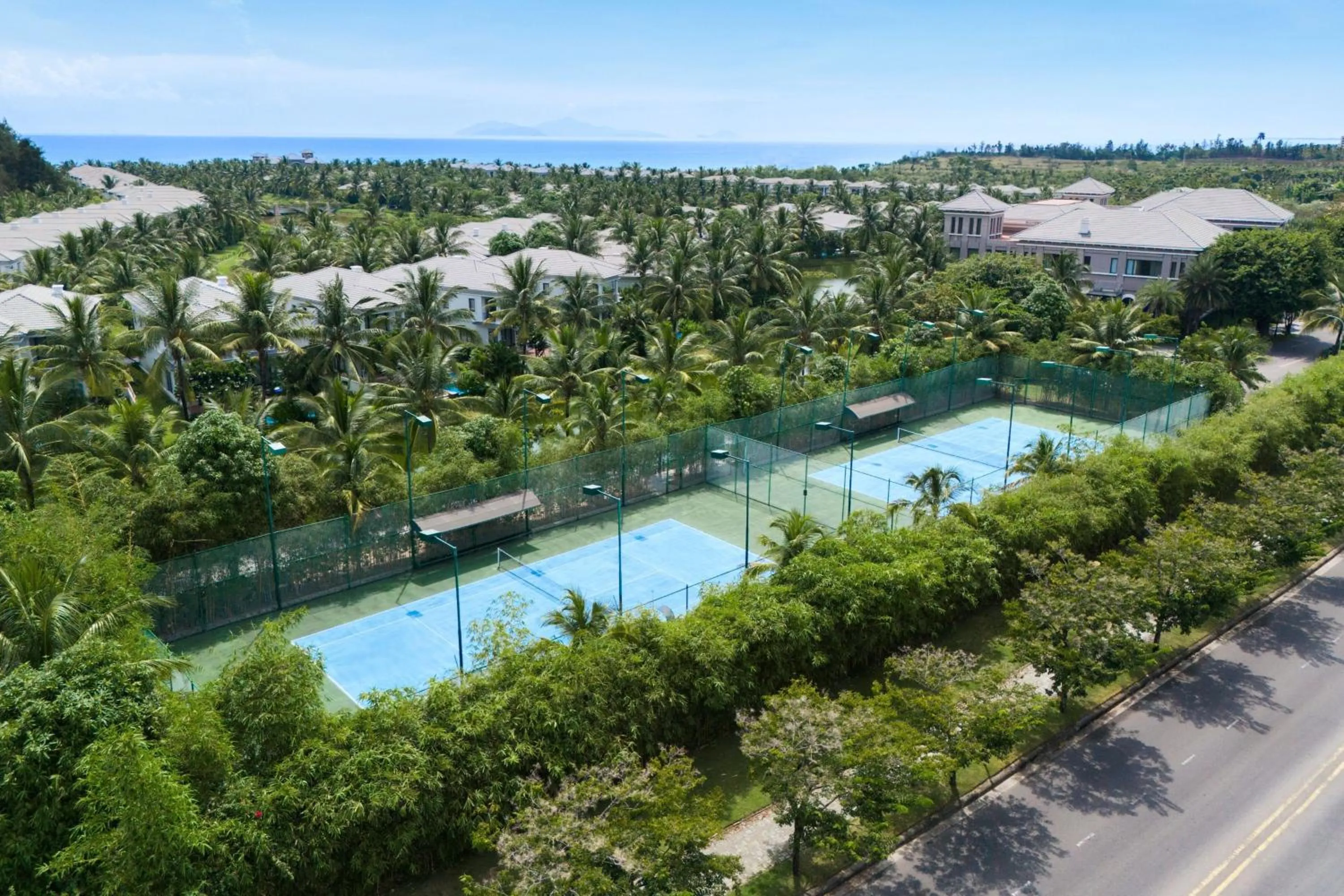 Tennis court in Danang Marriott Resort & Spa, Non Nuoc Beach Villas