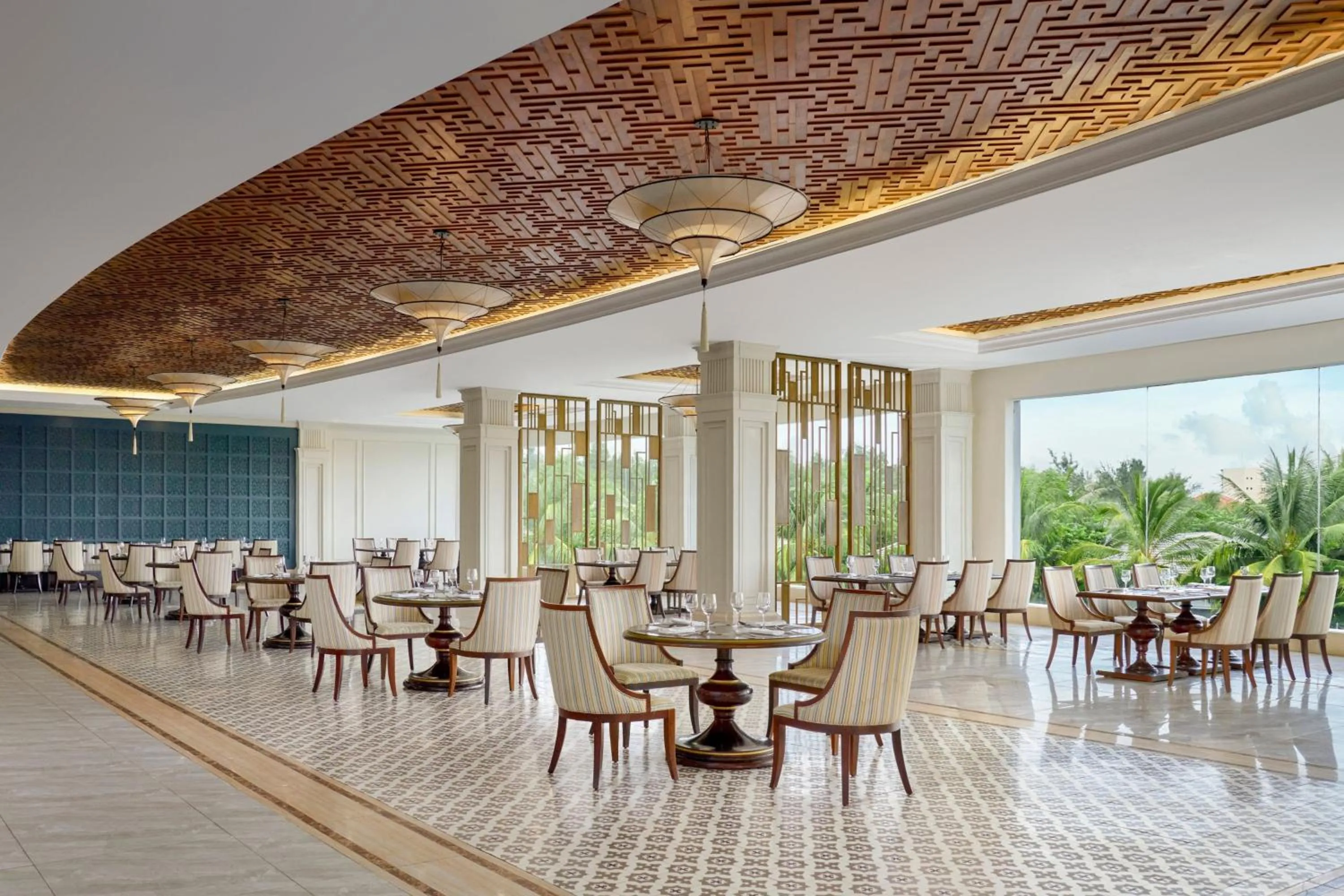 Restaurant/places to eat in Danang Marriott Resort & Spa, Non Nuoc Beach Villas