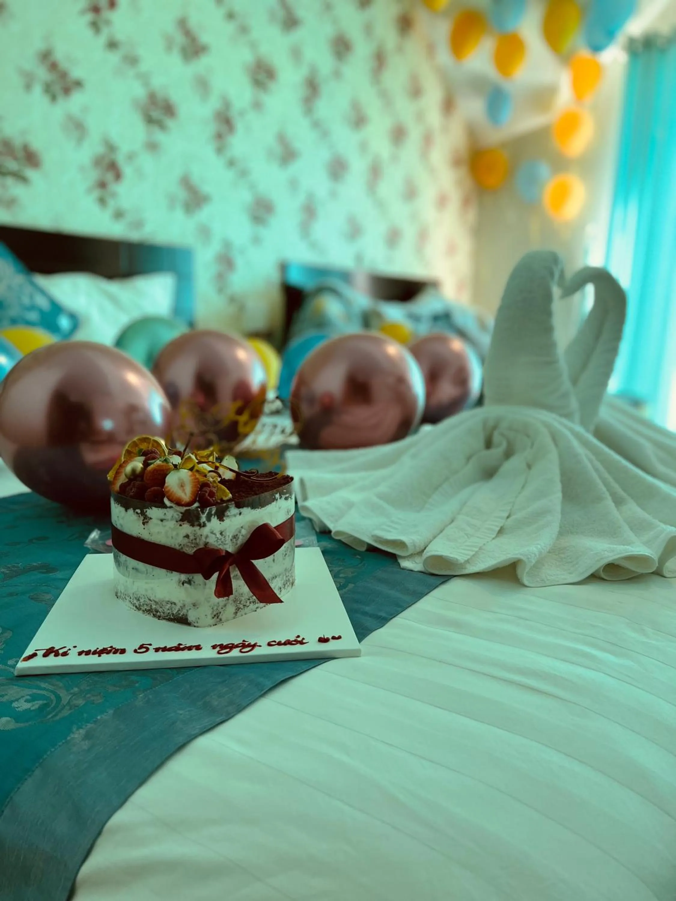 Food, Bed in Dalat Eco Hotel