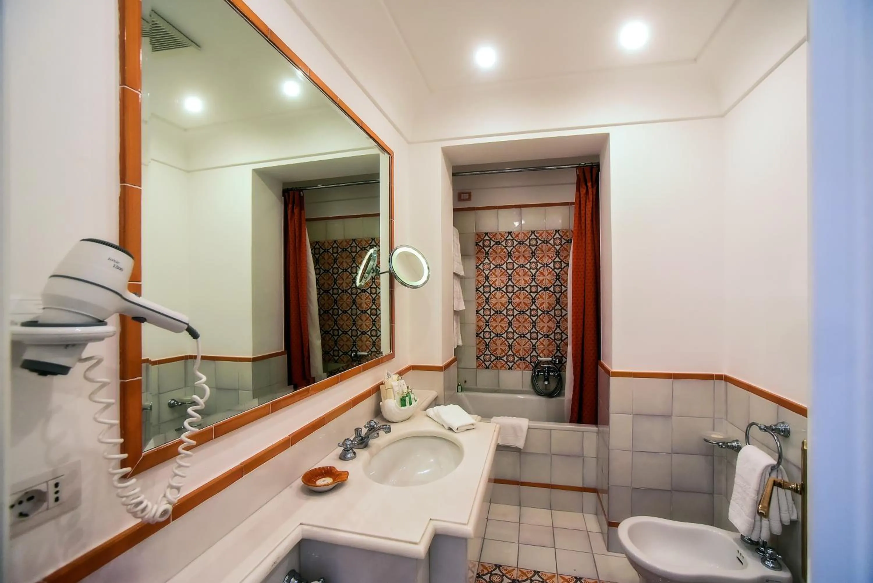 Bathroom in Buca Di Bacco