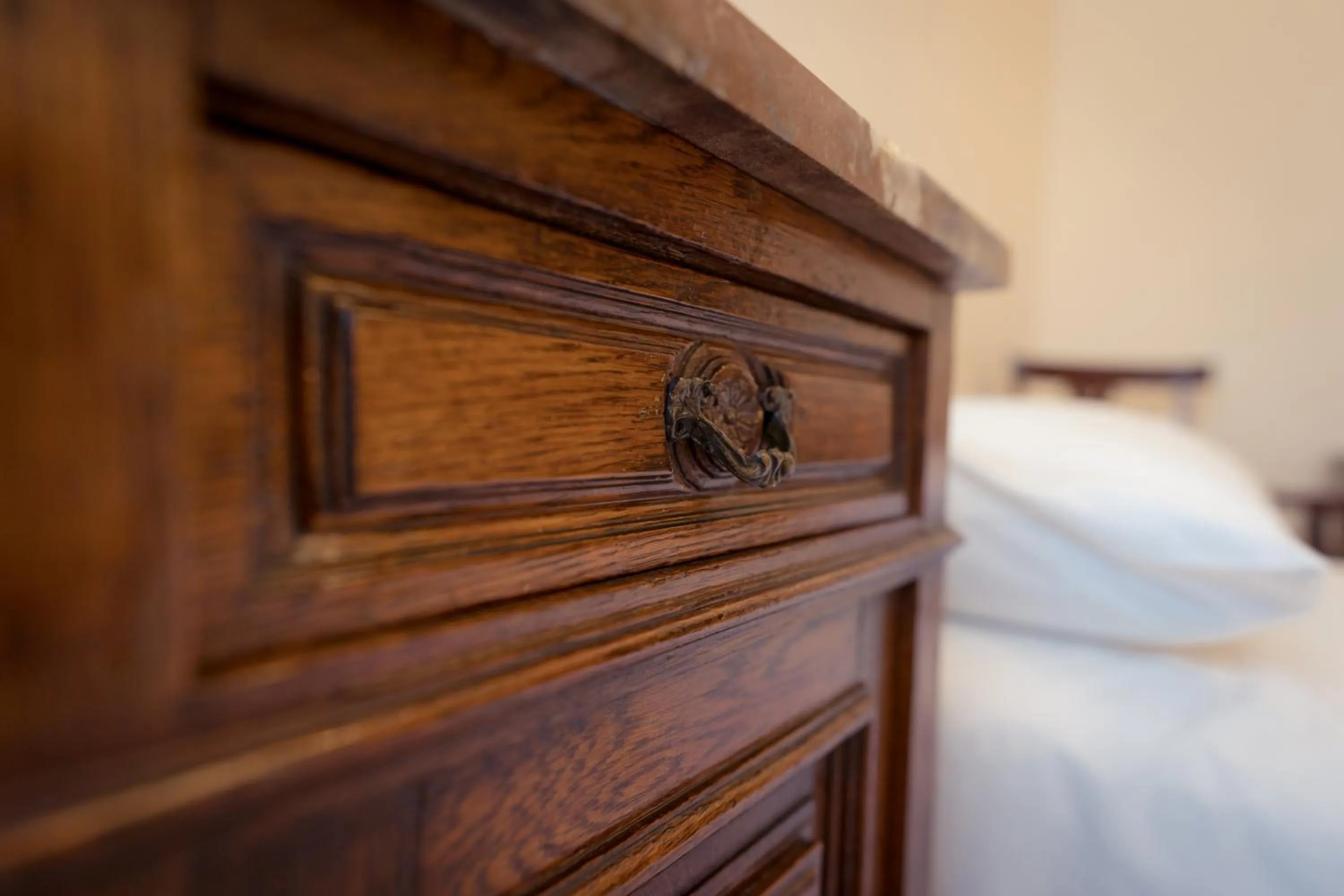 Decorative detail, Bed in AgriB&B Corte Burchio