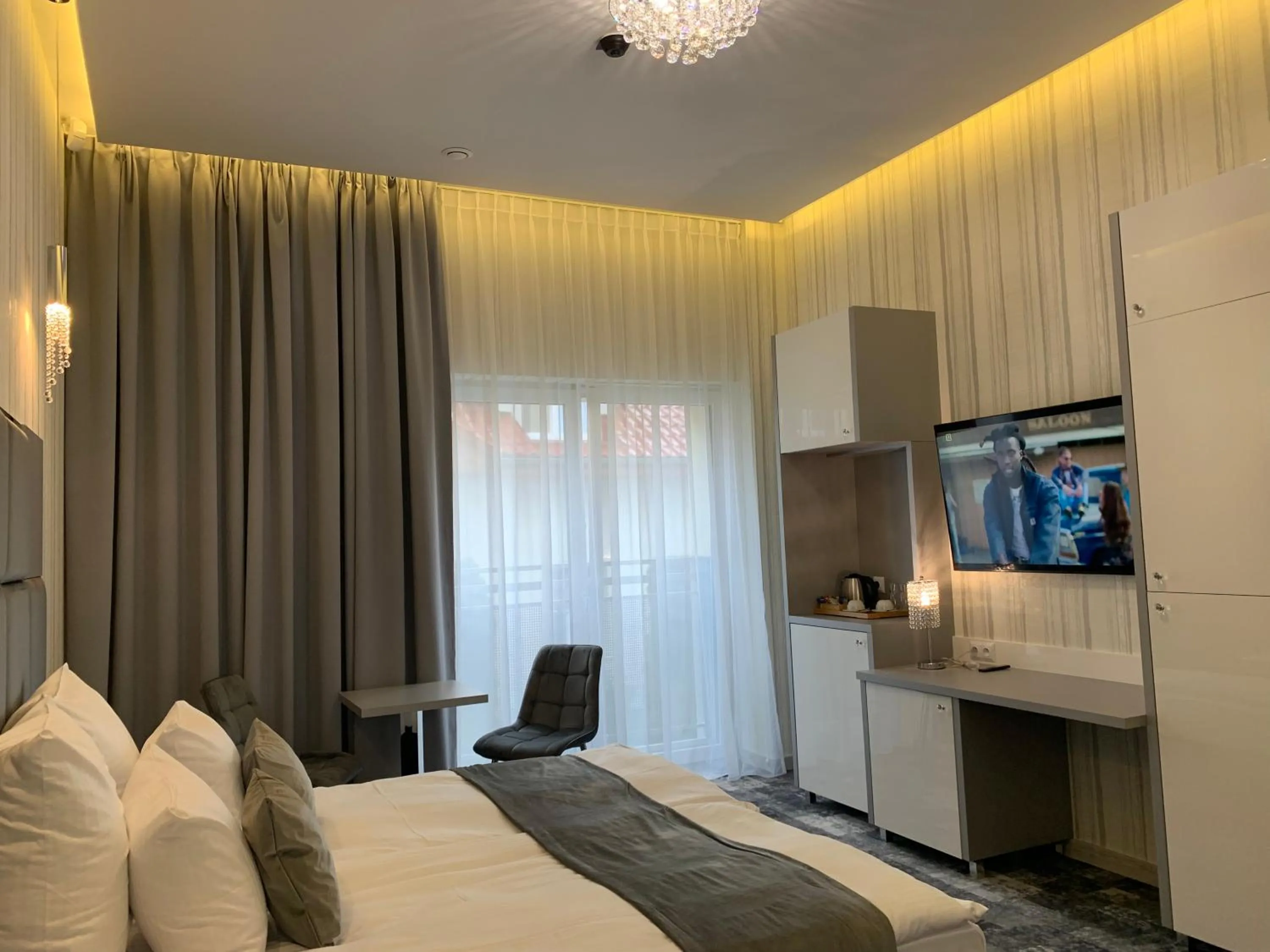 TV and multimedia, Bed in Piramida