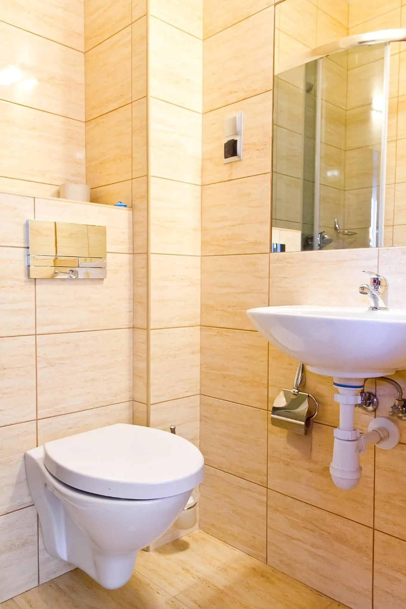 Twin Room with Private Bathroom - single occupancy in Dom Sportowca Błonie - MOSiR