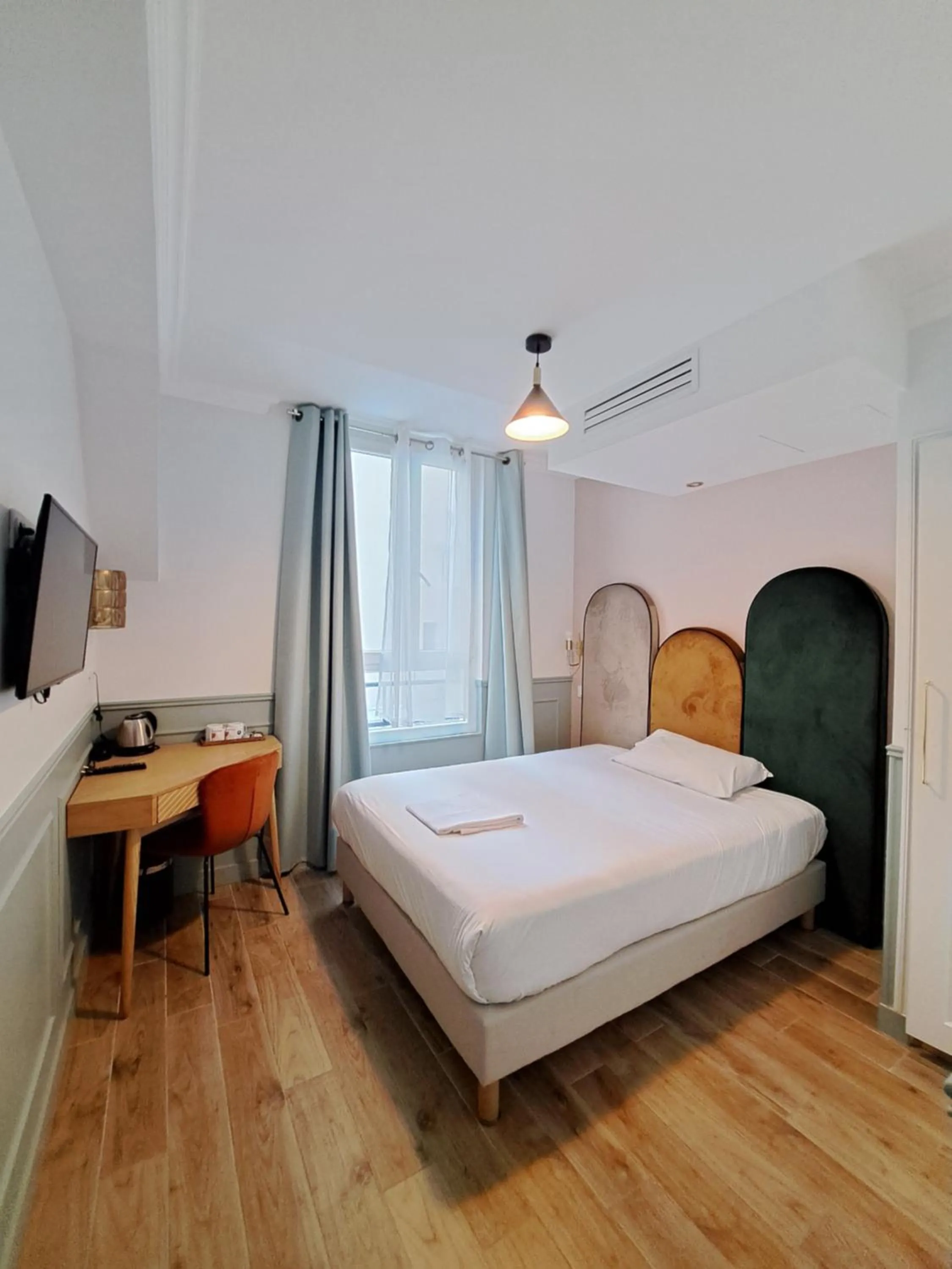 Bed in District Nation