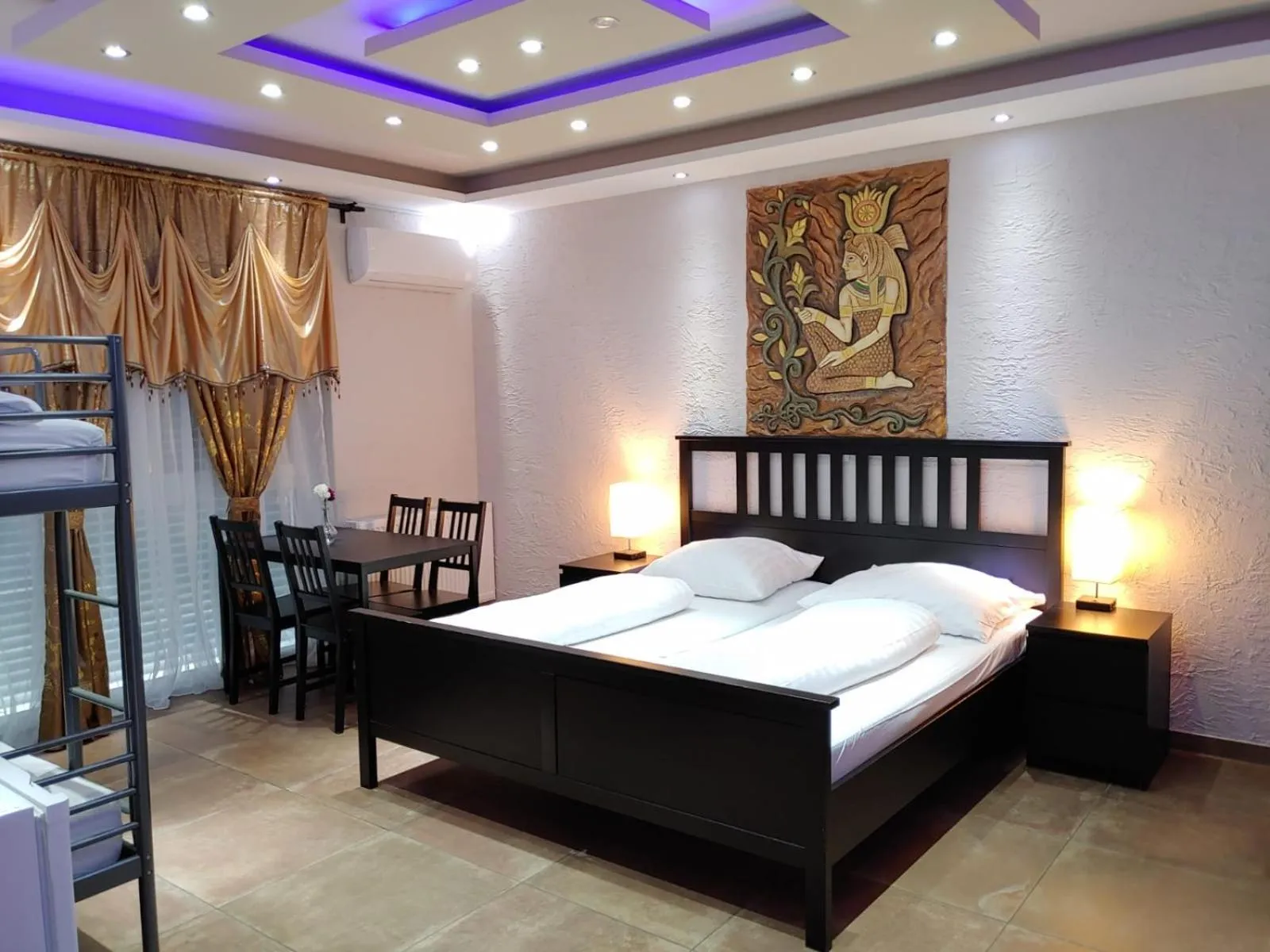 Bed in Hotel Babylon am Europa-Park