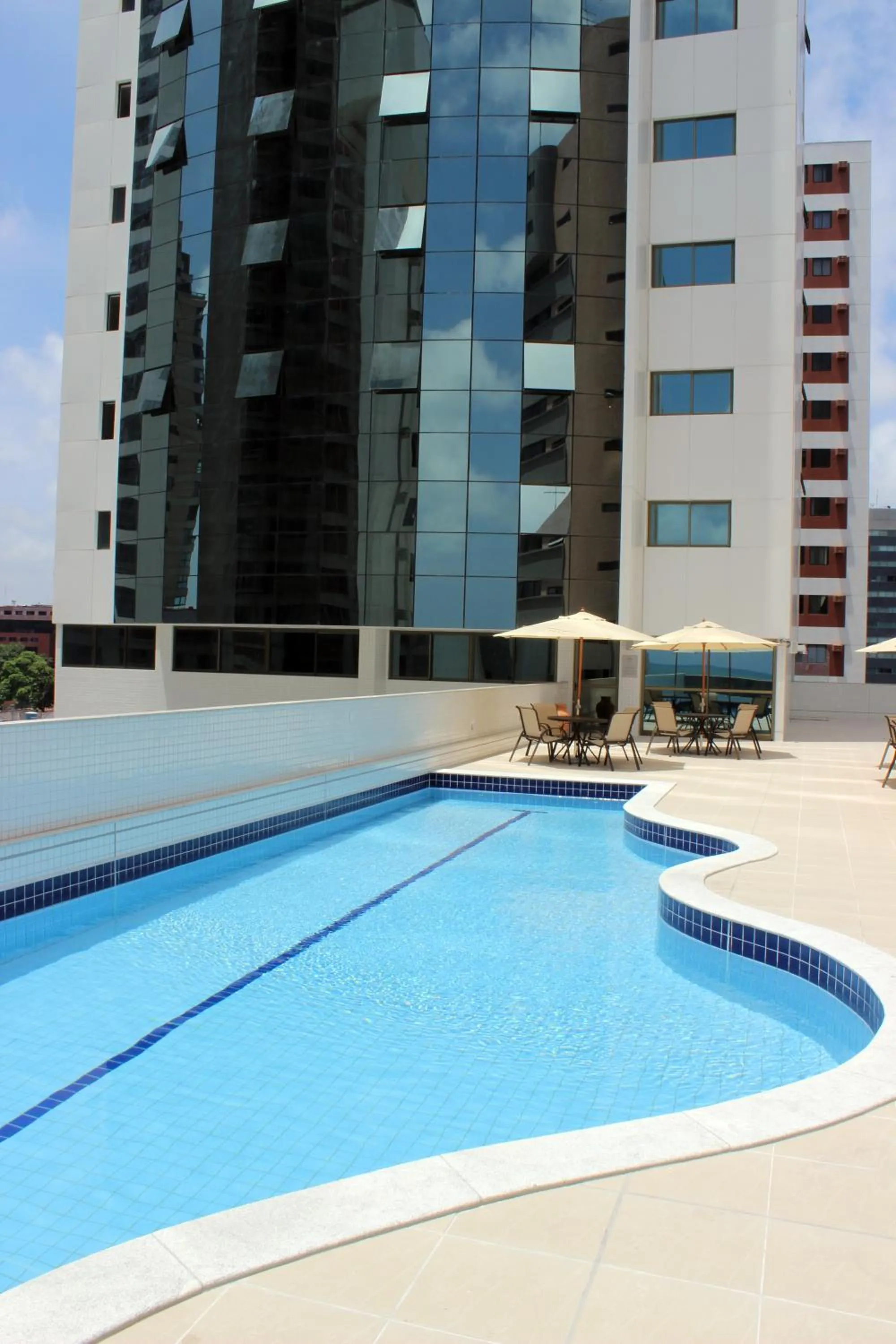 Flat Beach Class Executive