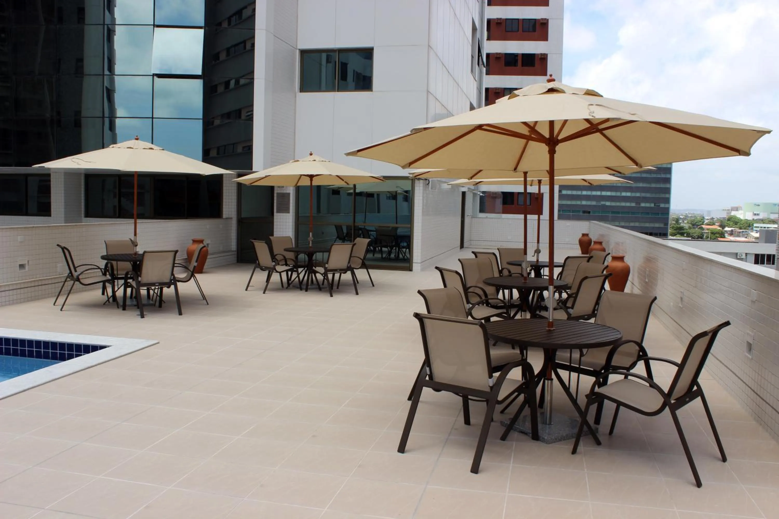 Flat Beach Class Executive