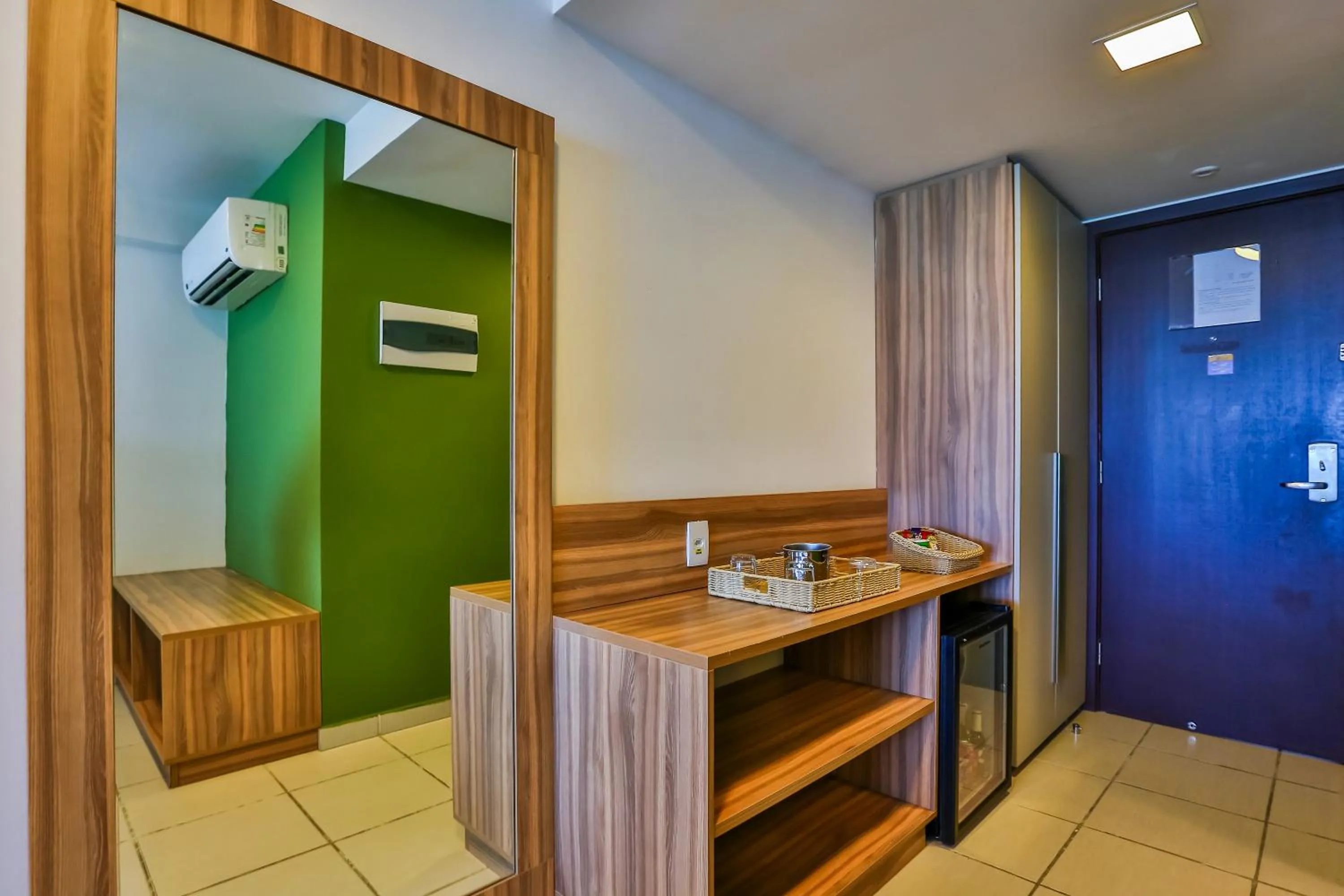 Flat Beach Class Executive