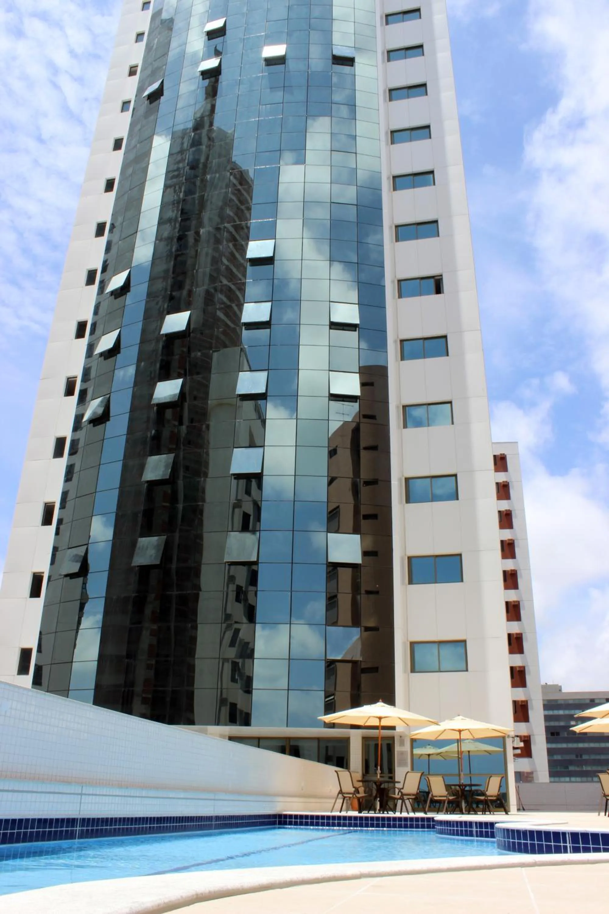 Flat Beach Class Executive