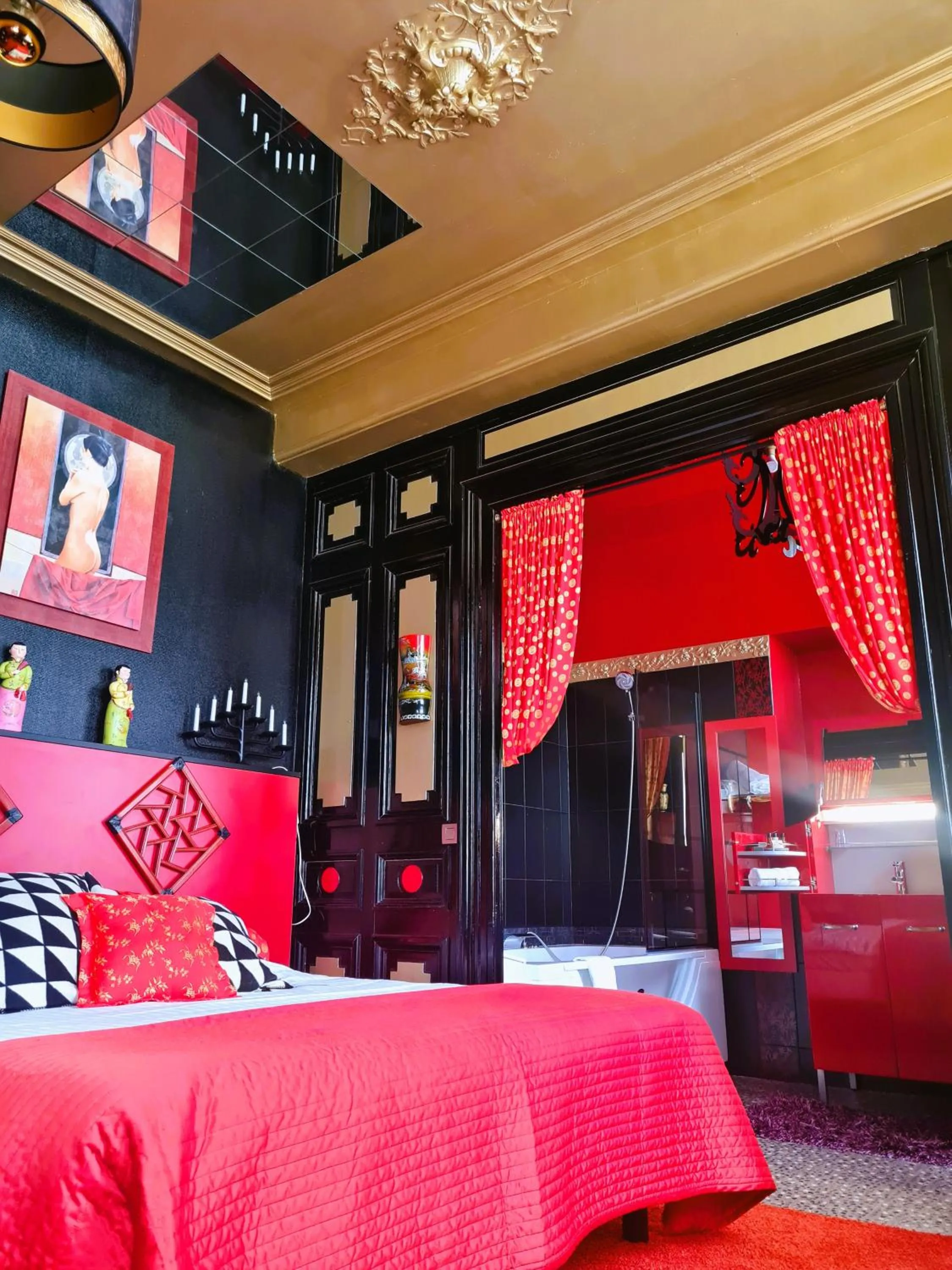 Bathroom, Bed in Châtellerie De Schoebeque