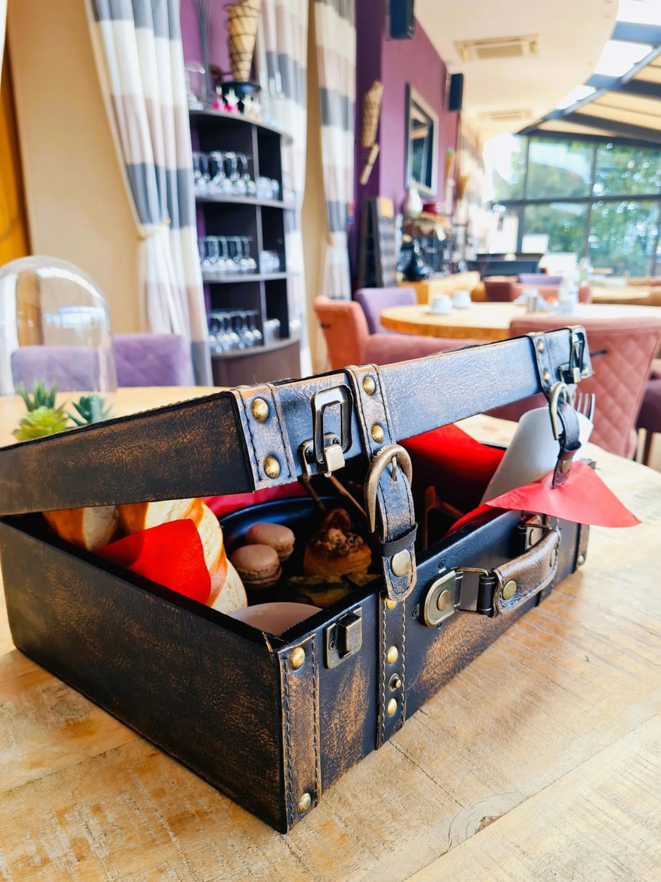 Restaurant/places to eat in Châtellerie De Schoebeque