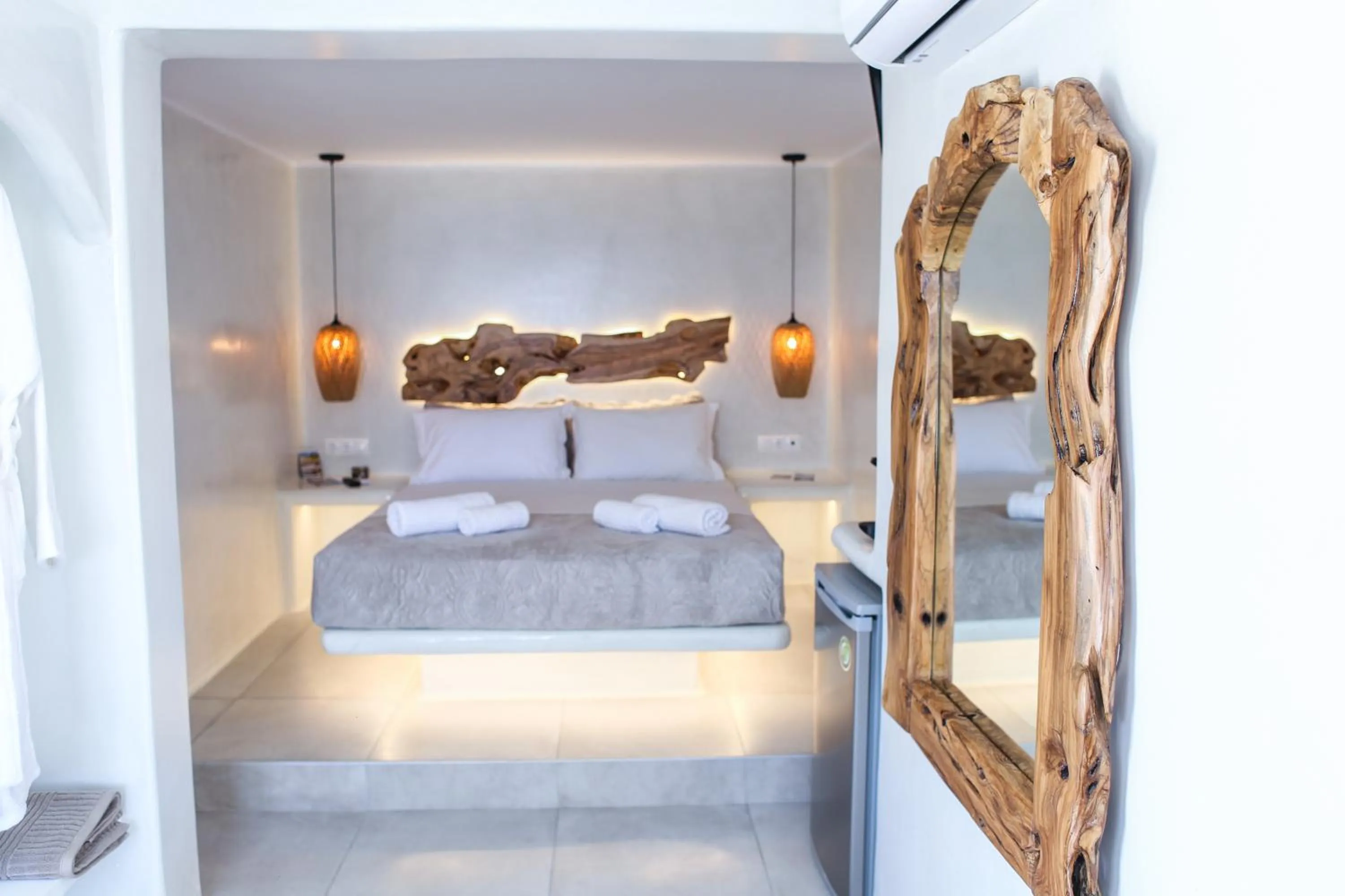 Bed in Villa Elina suites and more