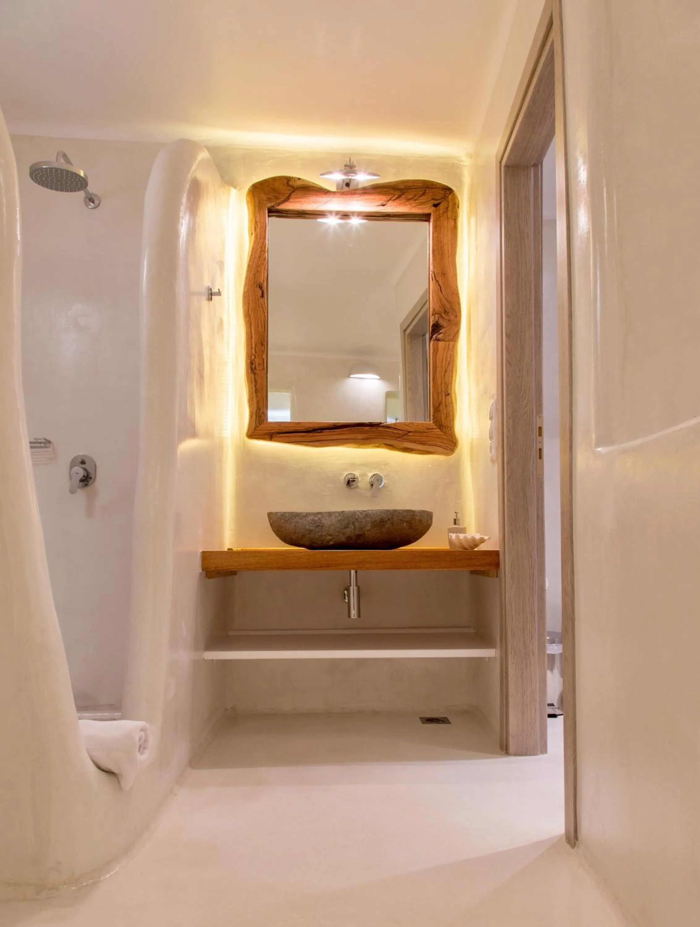 Decorative detail in Villa Elina suites and more