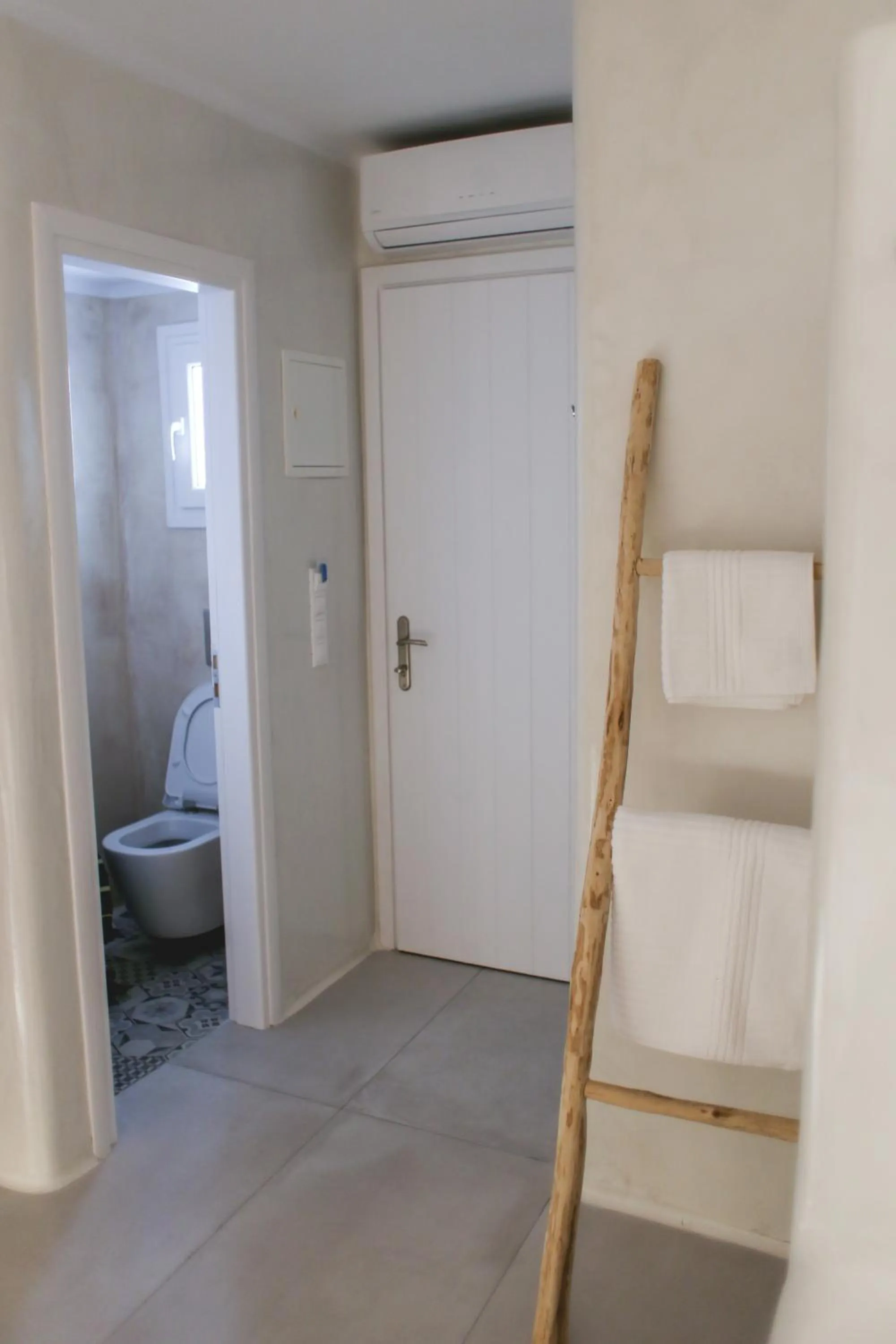 Bathroom in Villa Elina suites and more