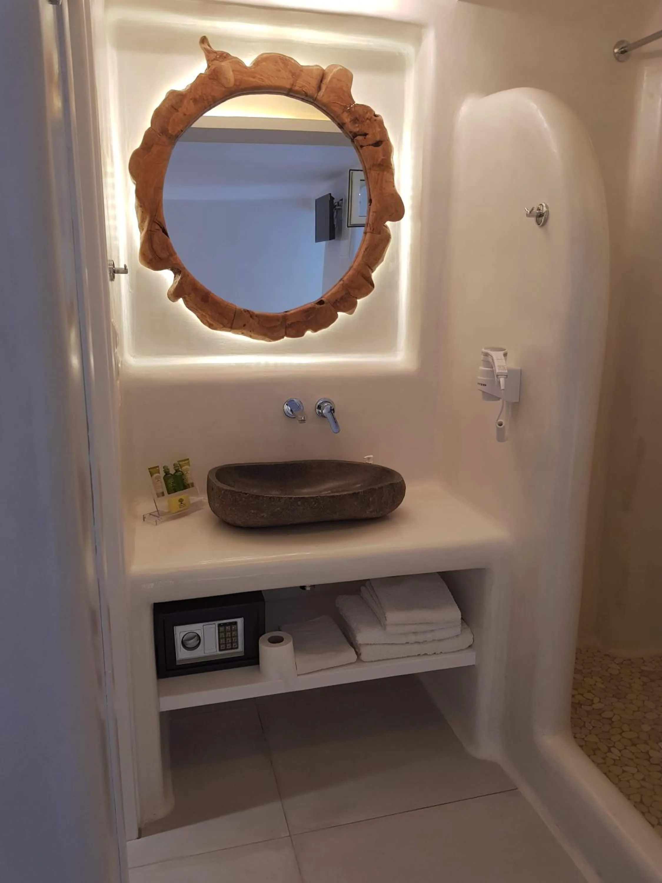 Decorative detail in Villa Elina suites and more