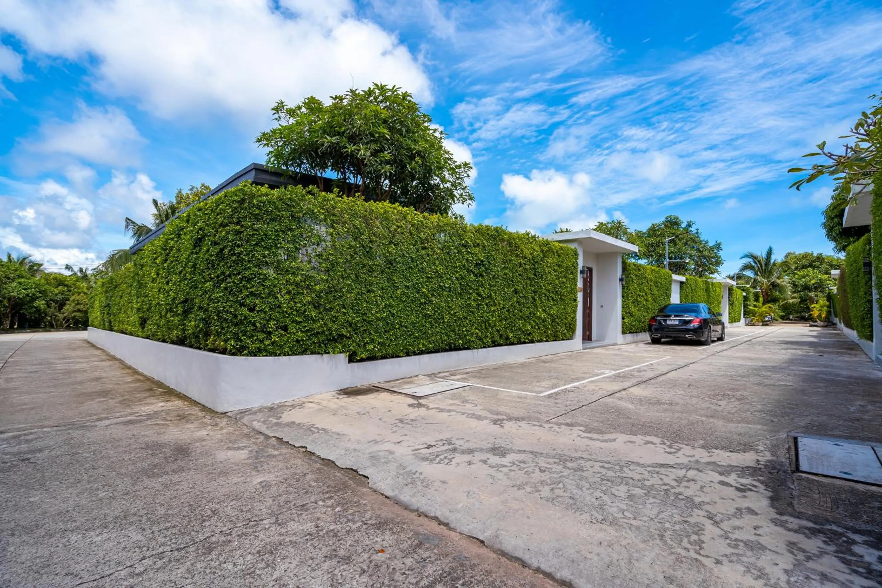 Parking in Phuket La Siesta