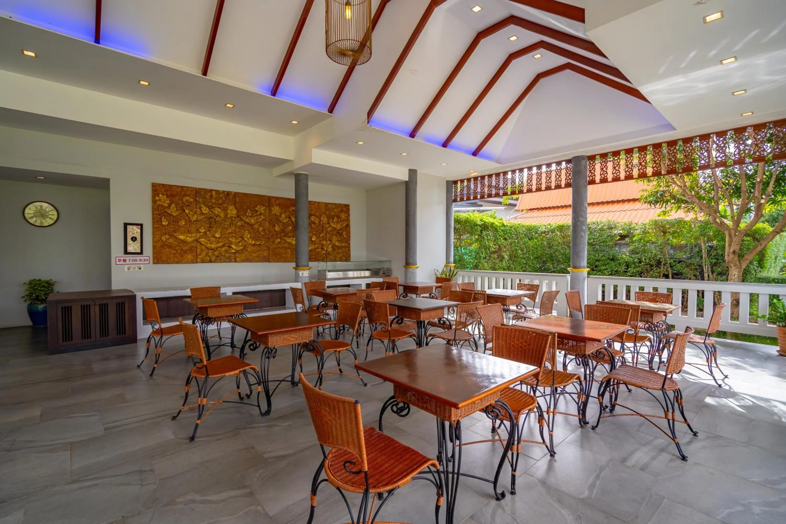 Dining area in Phuket La Siesta