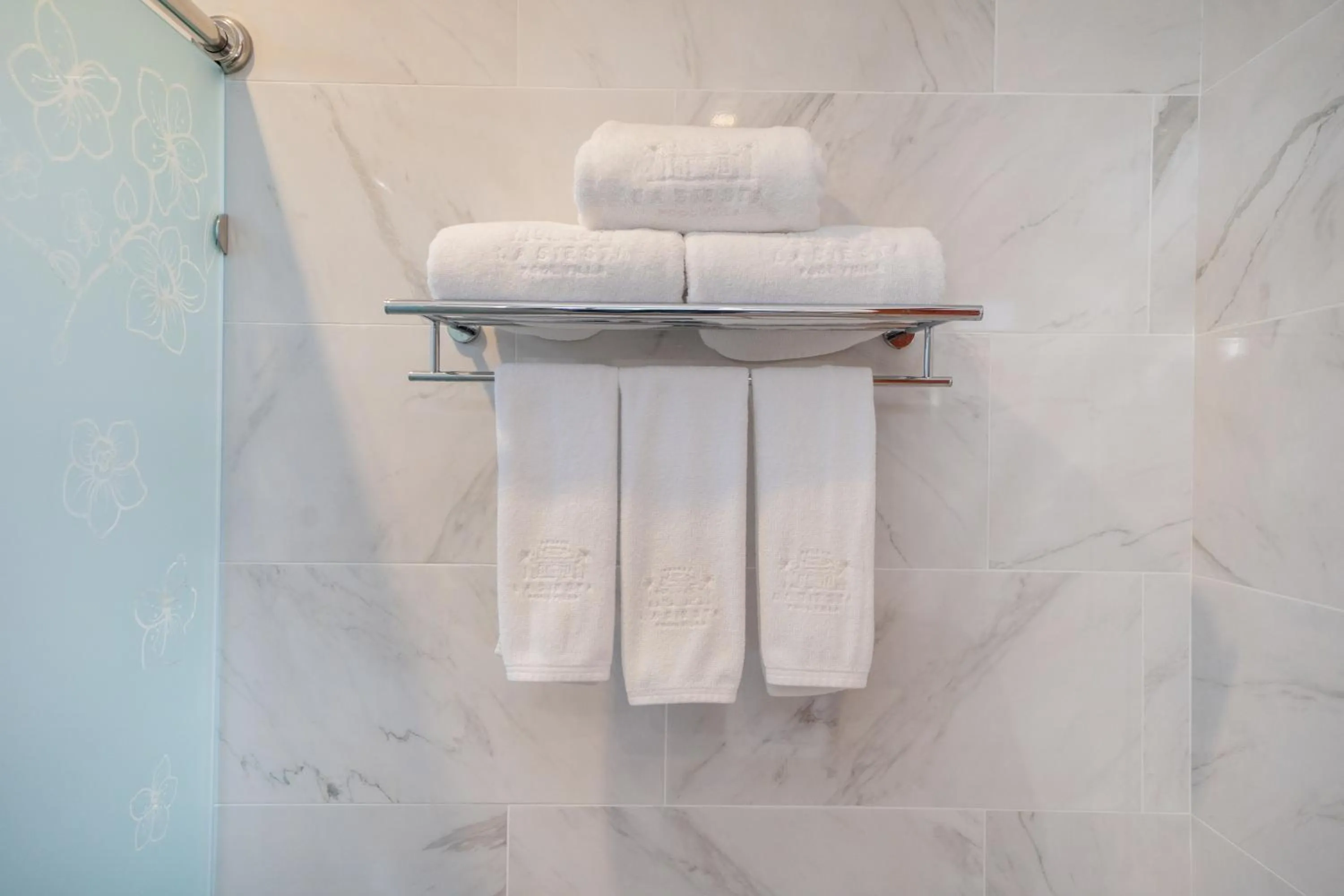 Bathroom in Phuket La Siesta Pool Villas & Pool Access Rooms