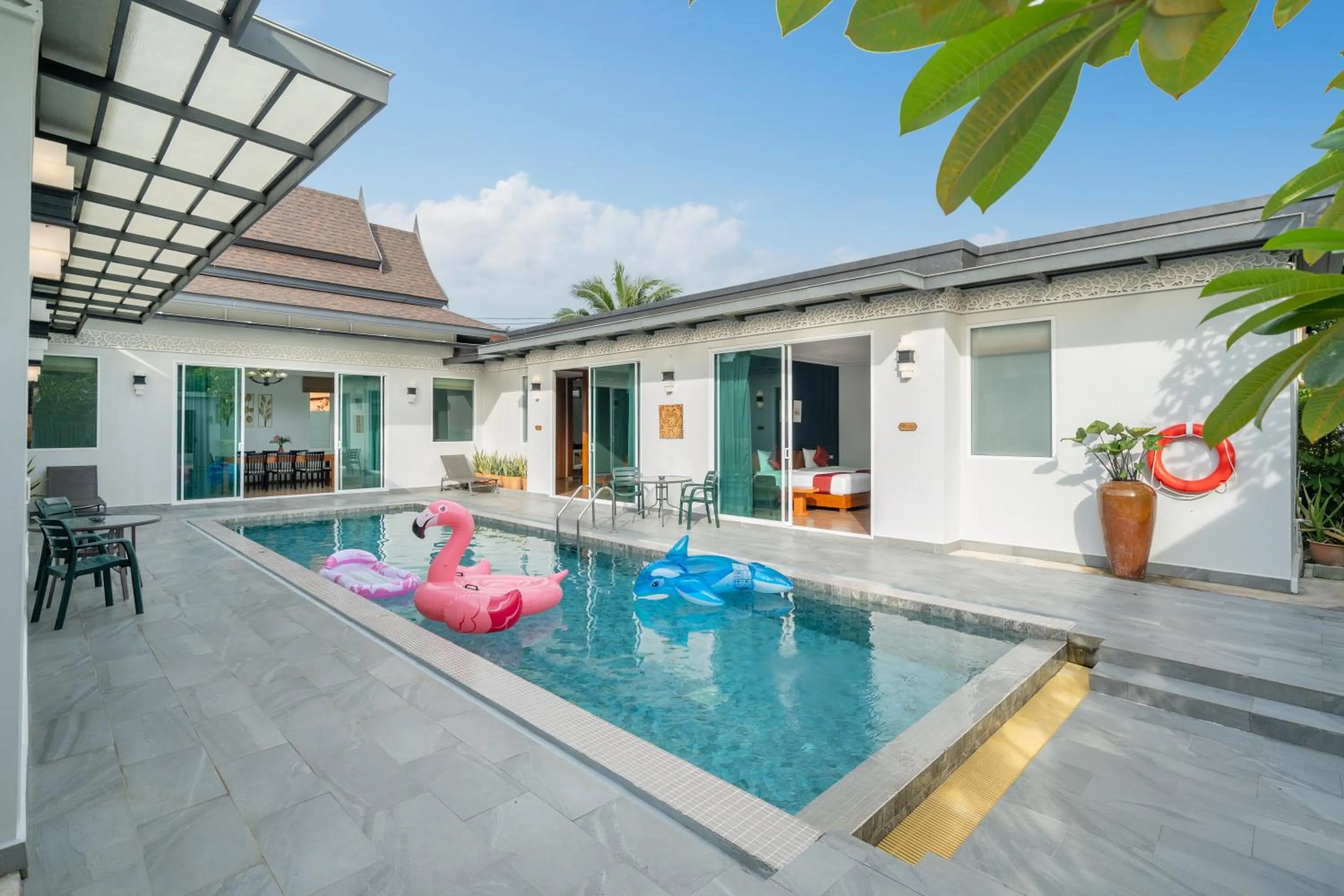 Swimming pool in Phuket La Siesta Pool Villas & Pool Access Rooms