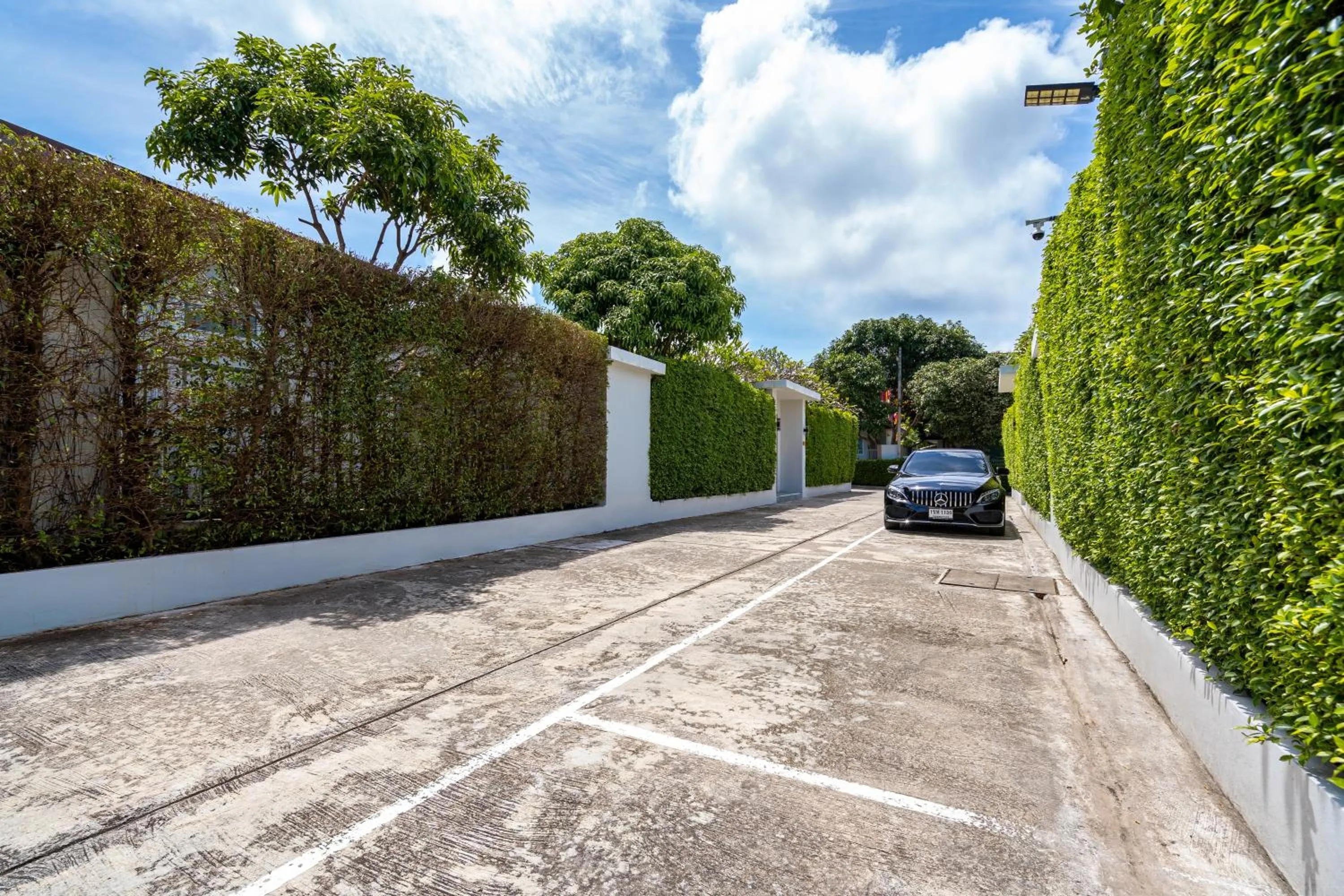 Parking in Phuket La Siesta