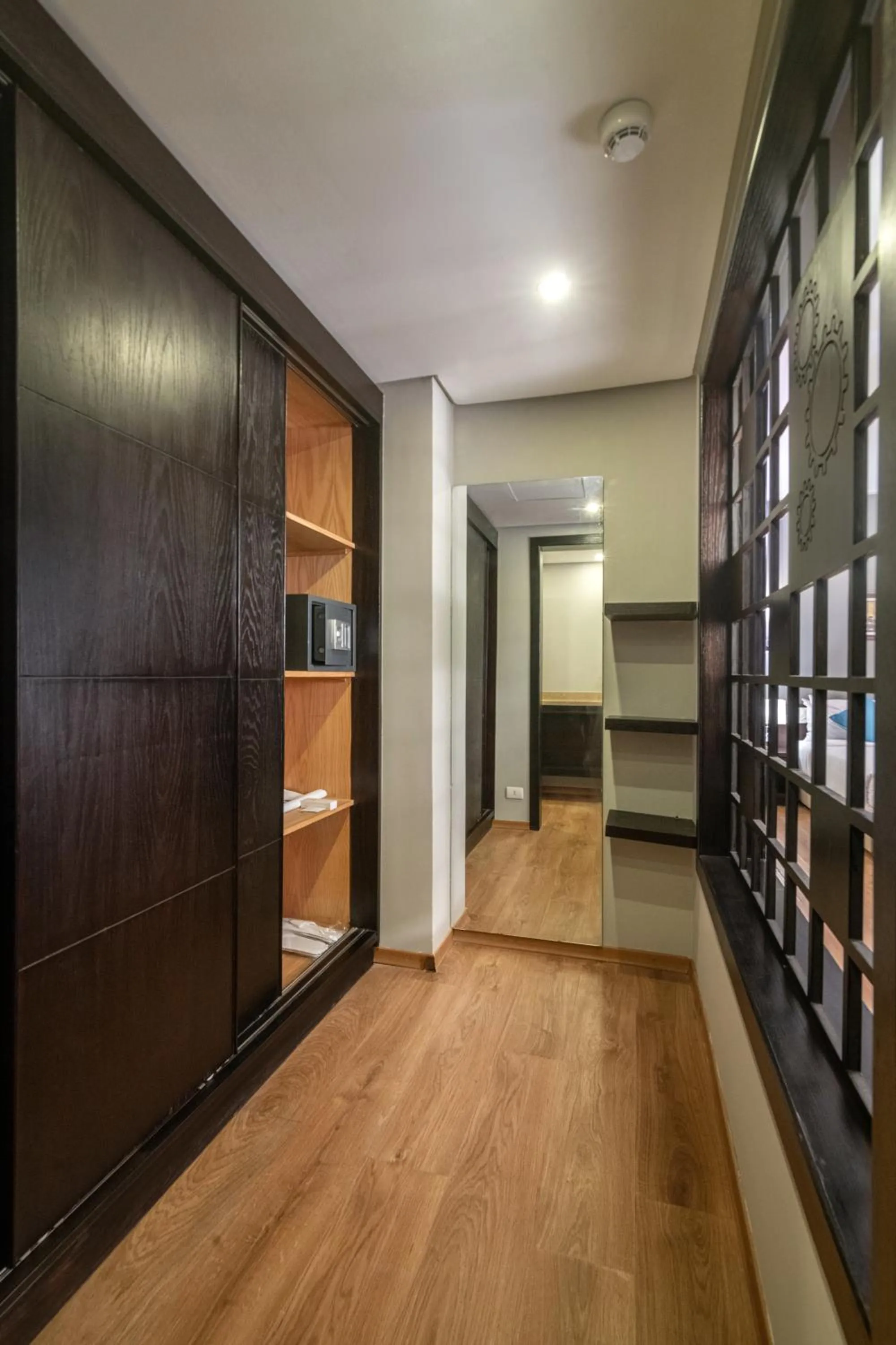 Property building in Dhara Residence E2 Lodge Hotel