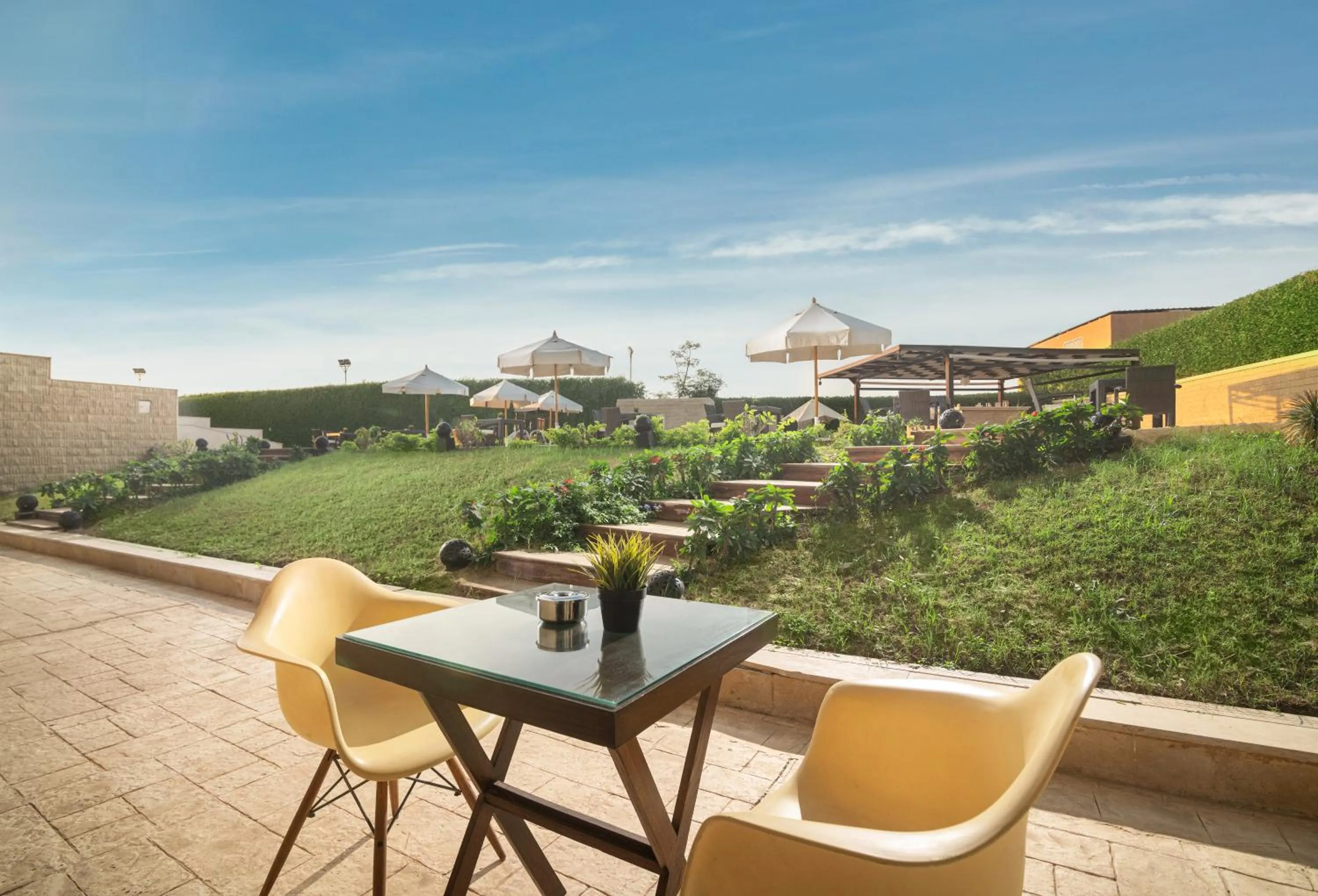 Property building in Dhara Residence E2 Lodge Hotel