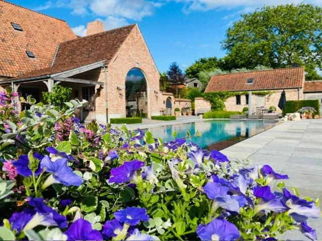 Property building in Boutique Hotel De Brakelhoen