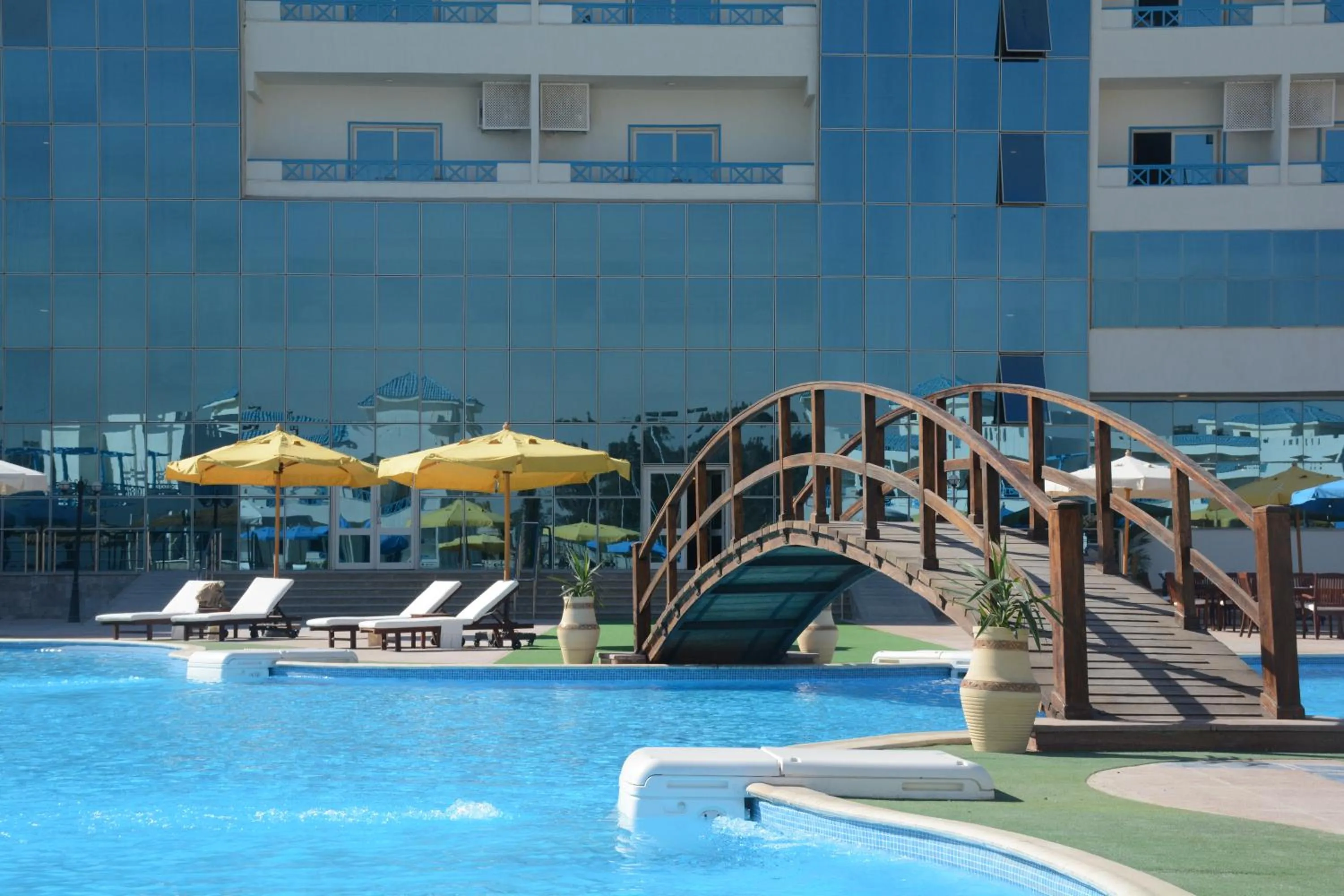 Restaurant/places to eat in The Guard Hotel