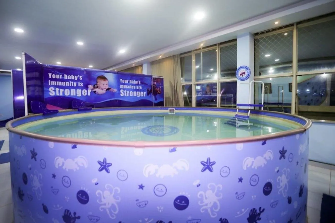 Hot Tub in The Guard Hotel