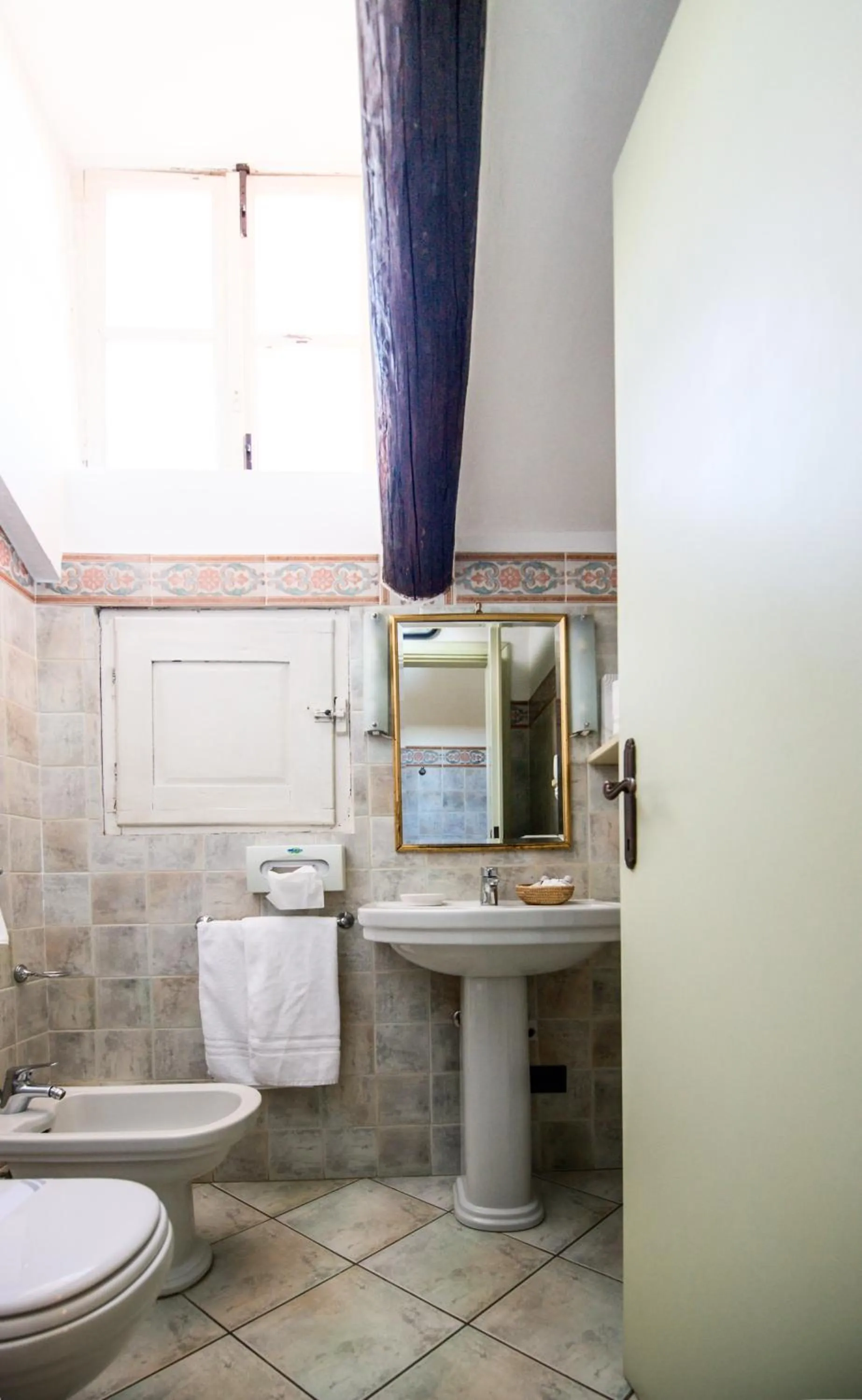 Bathroom in Castello Rosso