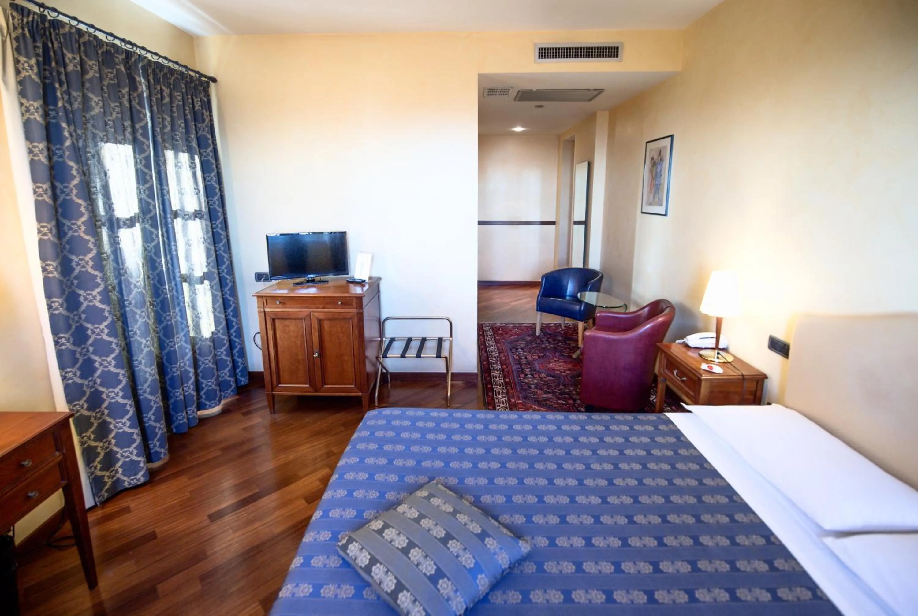 Photo of the whole room, Bed in Castello Rosso