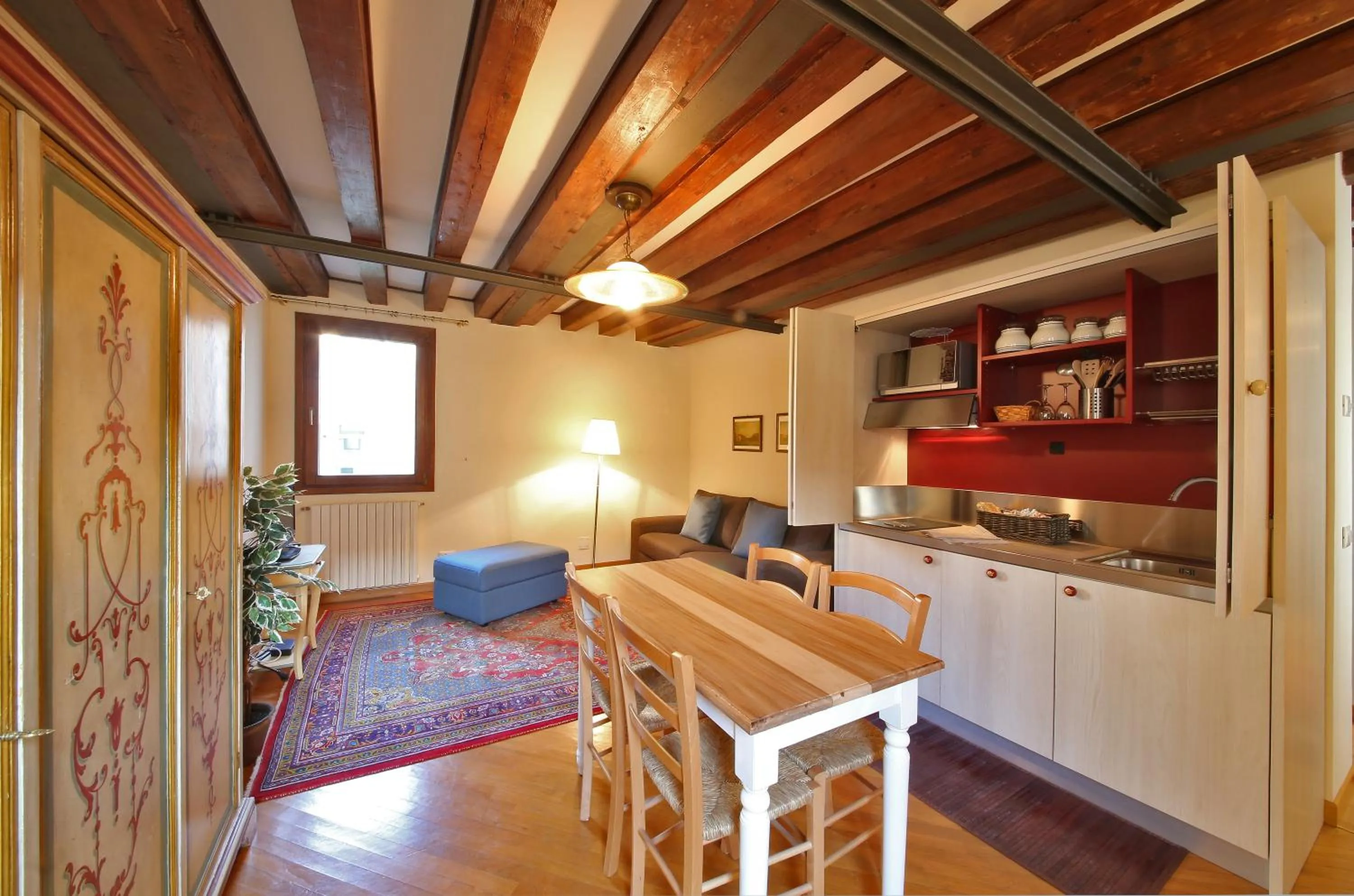 Kitchen or kitchenette in Appartamenti inside Palazzo Foscarini