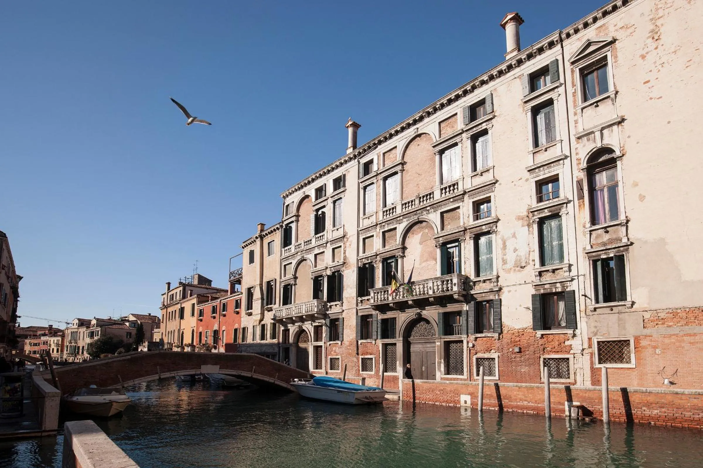 Property building in Appartamenti inside Palazzo Foscarini