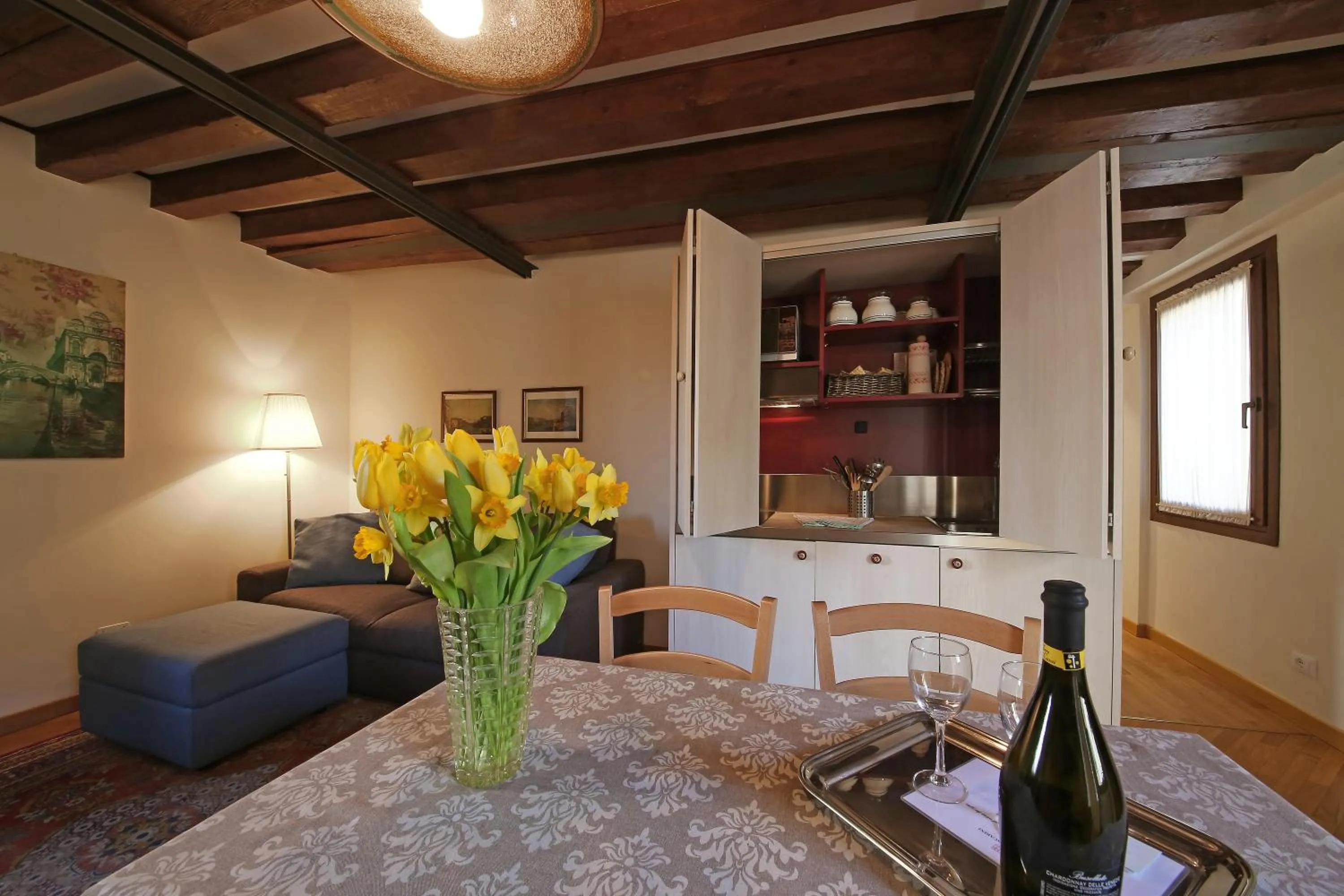 Dining area in Appartamenti inside Palazzo Foscarini