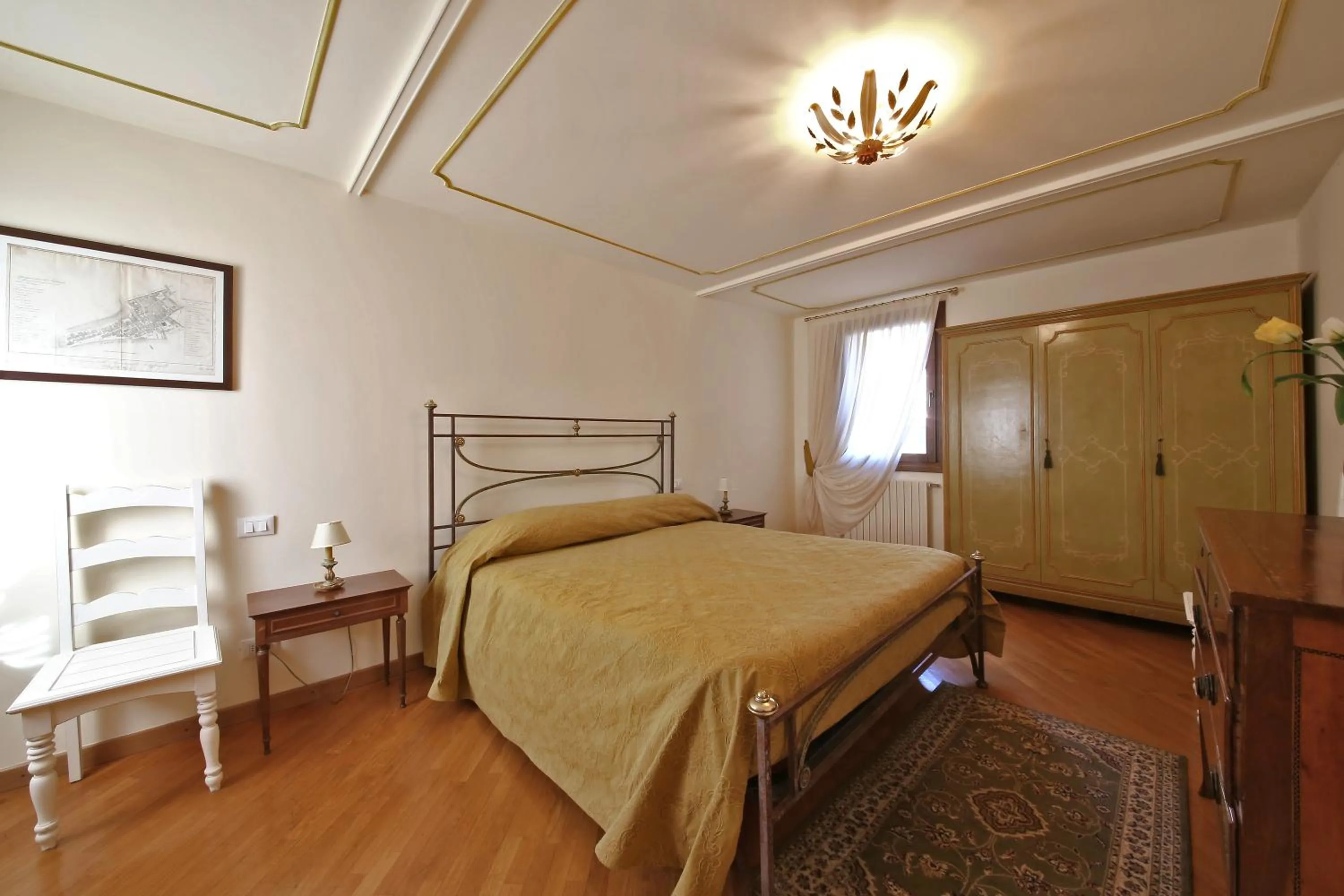 Bedroom, Bed in Appartamenti inside Palazzo Foscarini
