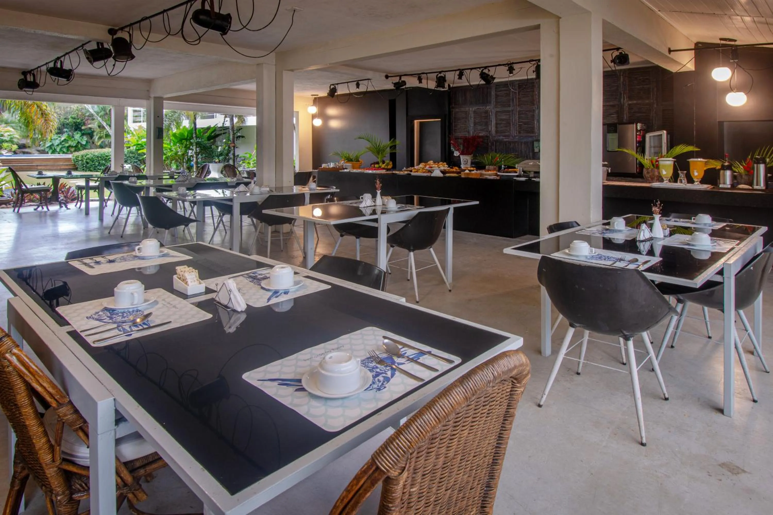 Restaurant/places to eat in Armação dos Búzios Pousada Design