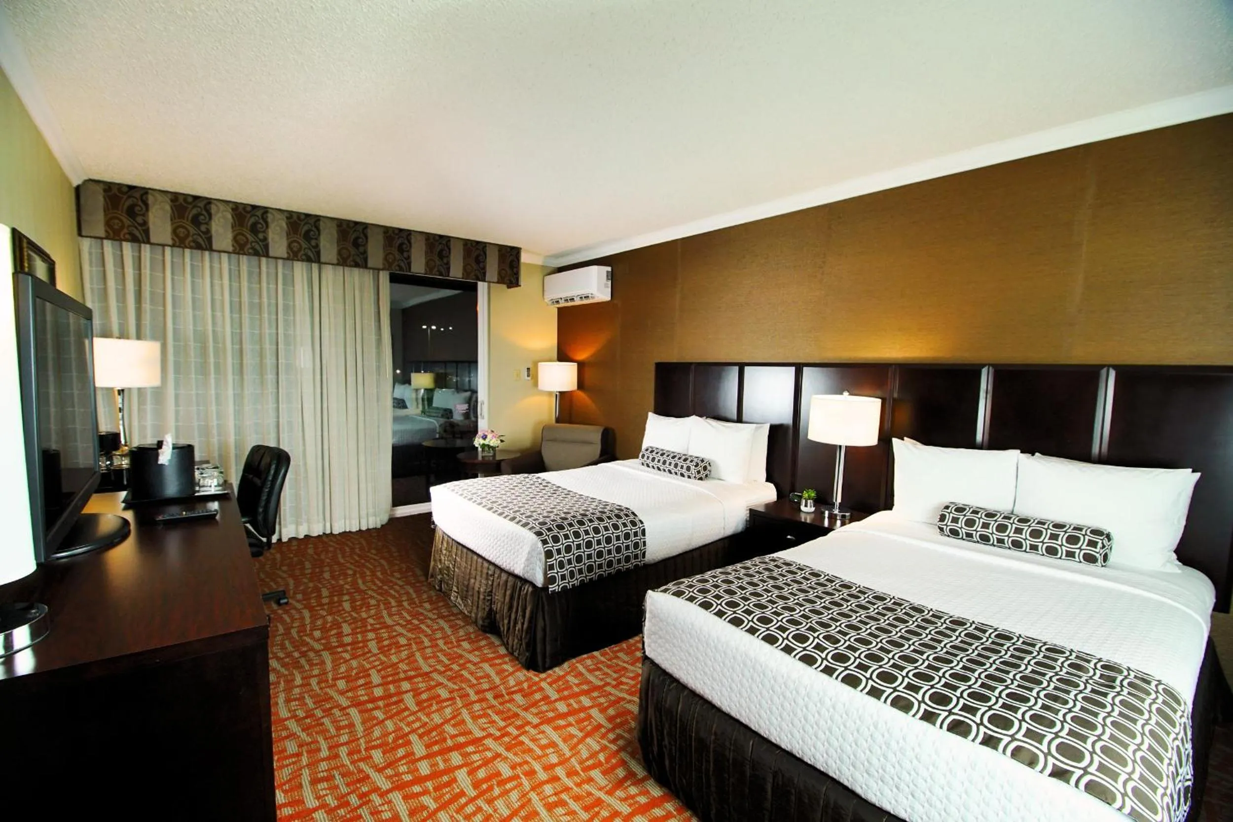 Bed in The Hotel Fullerton Anaheim